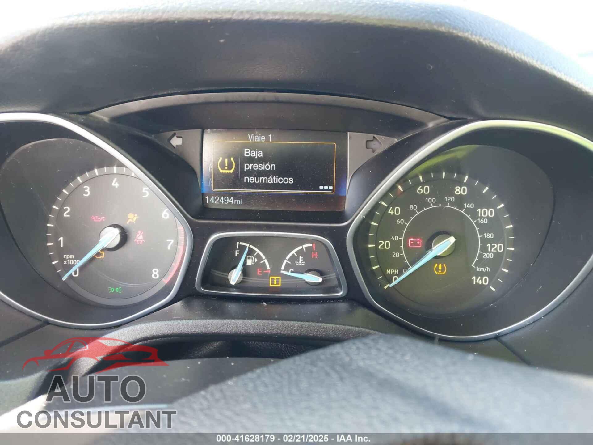 FORD FOCUS 2016 - 1FADP3E26GL262175