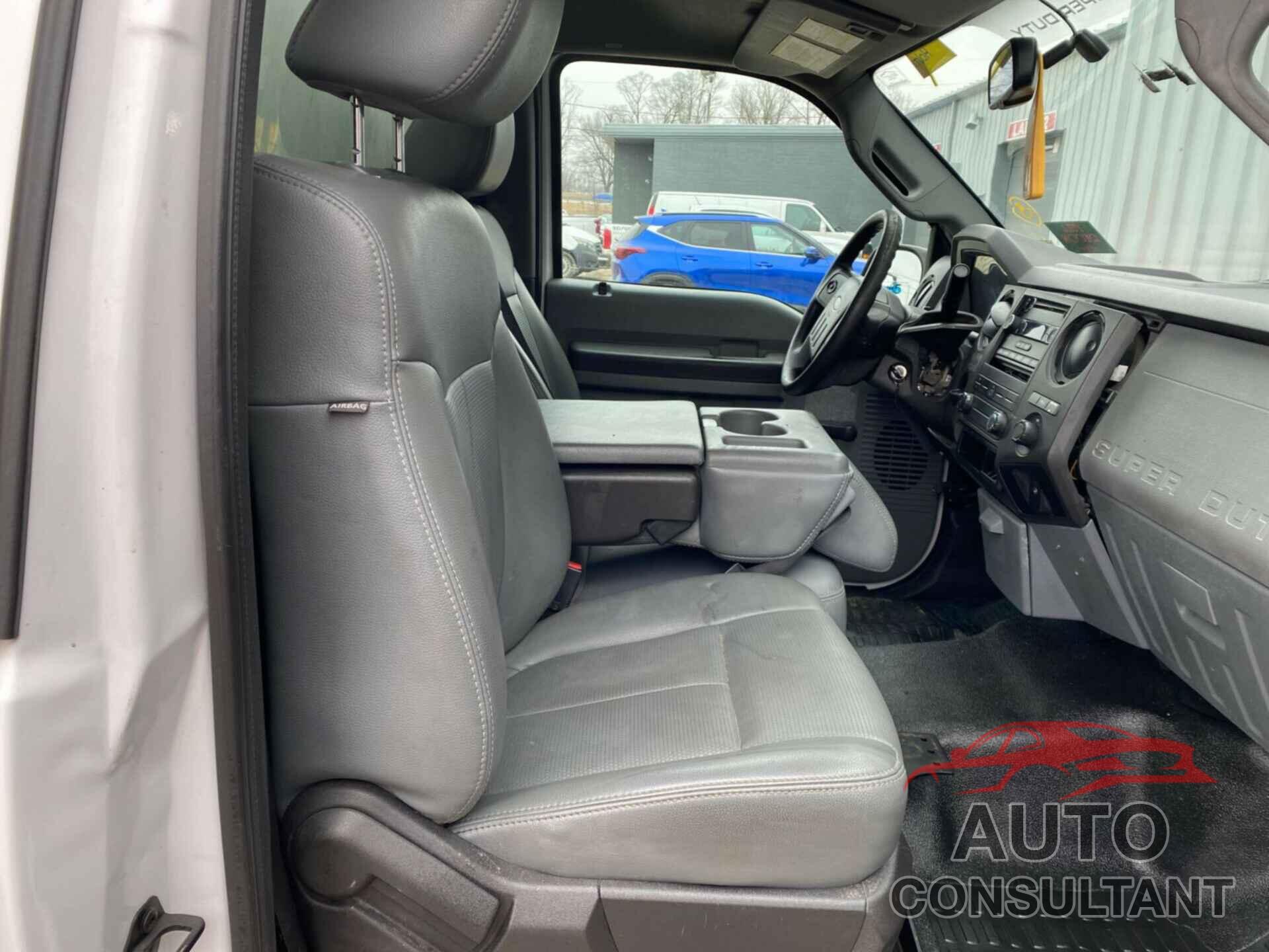 FORD F-250 2011 - 1FTBF2A68BEA20573
