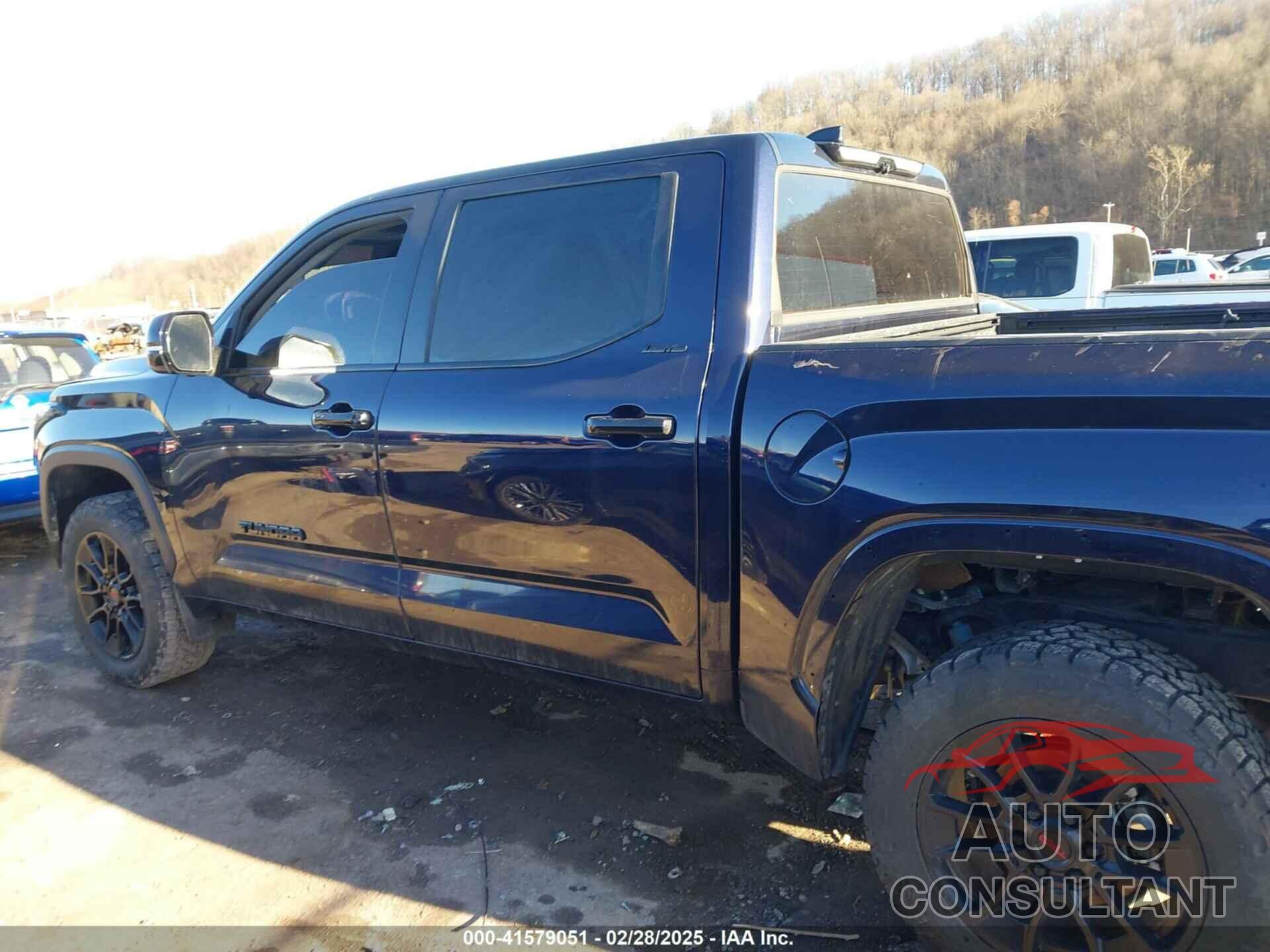 TOYOTA TUNDRA 2023 - 5TFJA5DB1PX129019