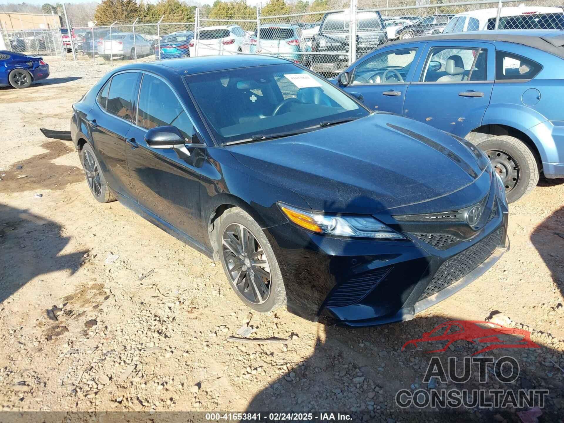 TOYOTA CAMRY 2018 - 4T1B61HK1JU511404