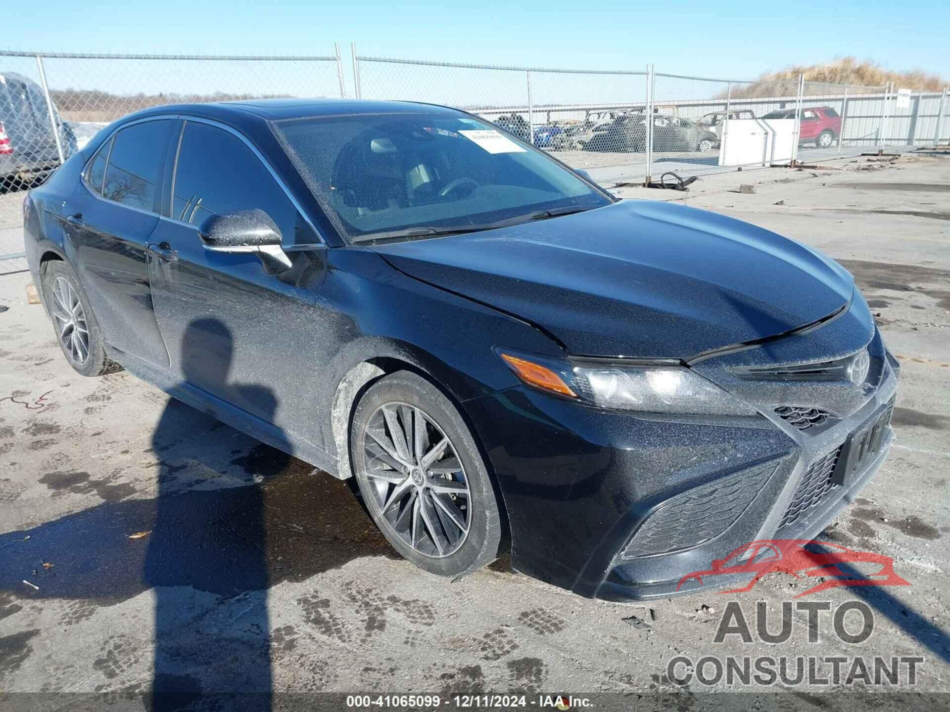 TOYOTA CAMRY 2022 - 4T1T11AK7NU679762