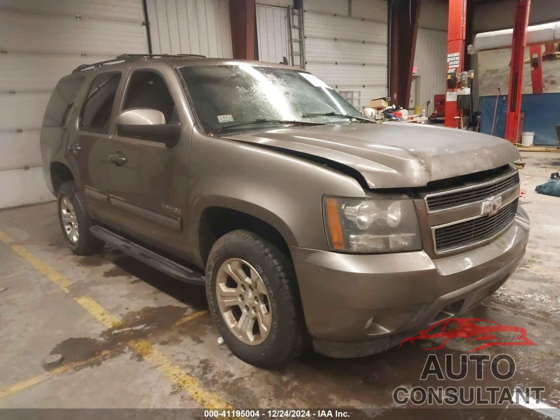 CHEVROLET TAHOE 2011 - 1GNSKBE09BR348926