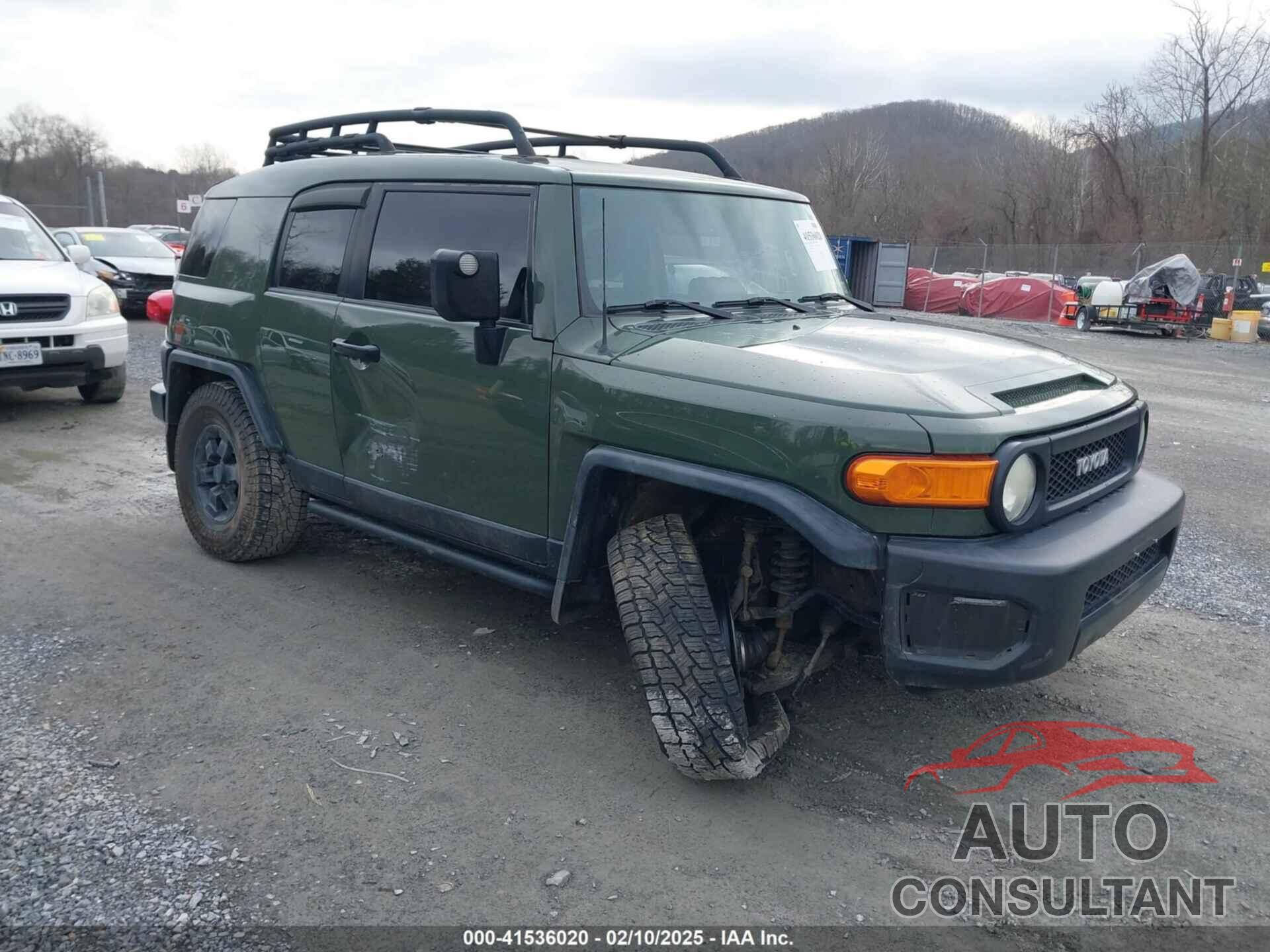 TOYOTA FJ CRUISER 2011 - JTEBU4BF4BK111269
