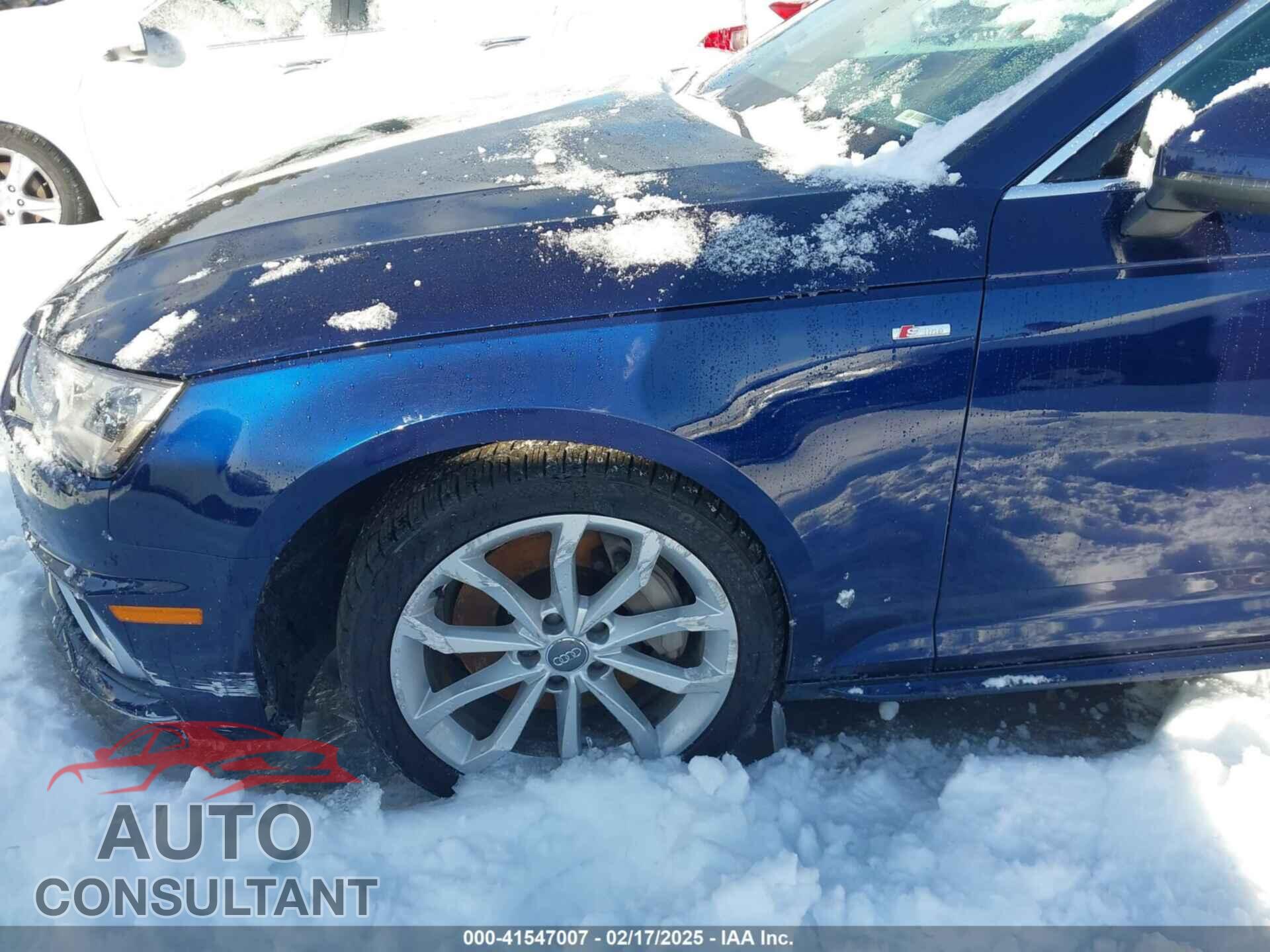 AUDI A4 2019 - WAUDNAF48KA007193