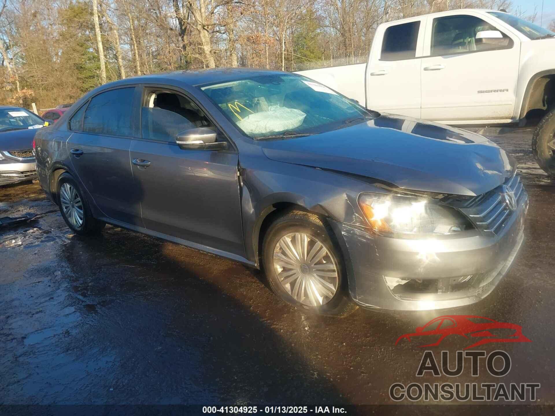 VOLKSWAGEN PASSAT 2015 - 1VWAT7A30FC018547