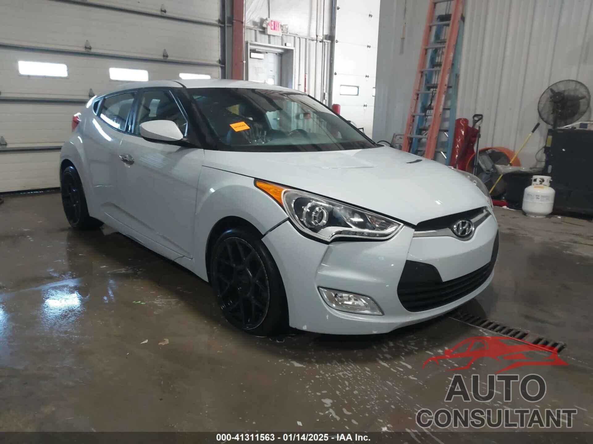 HYUNDAI VELOSTER 2014 - KMHTC6AD6EU213961