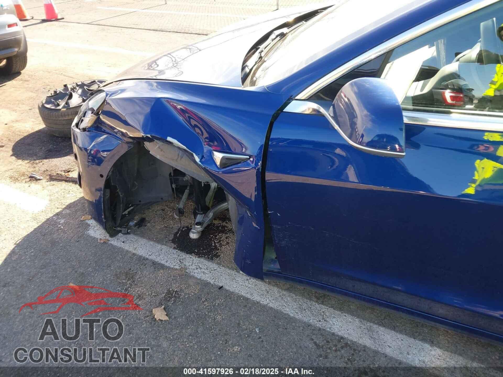 TESLA MODEL 3 2017 - 5YJ3E1EA4HF000103