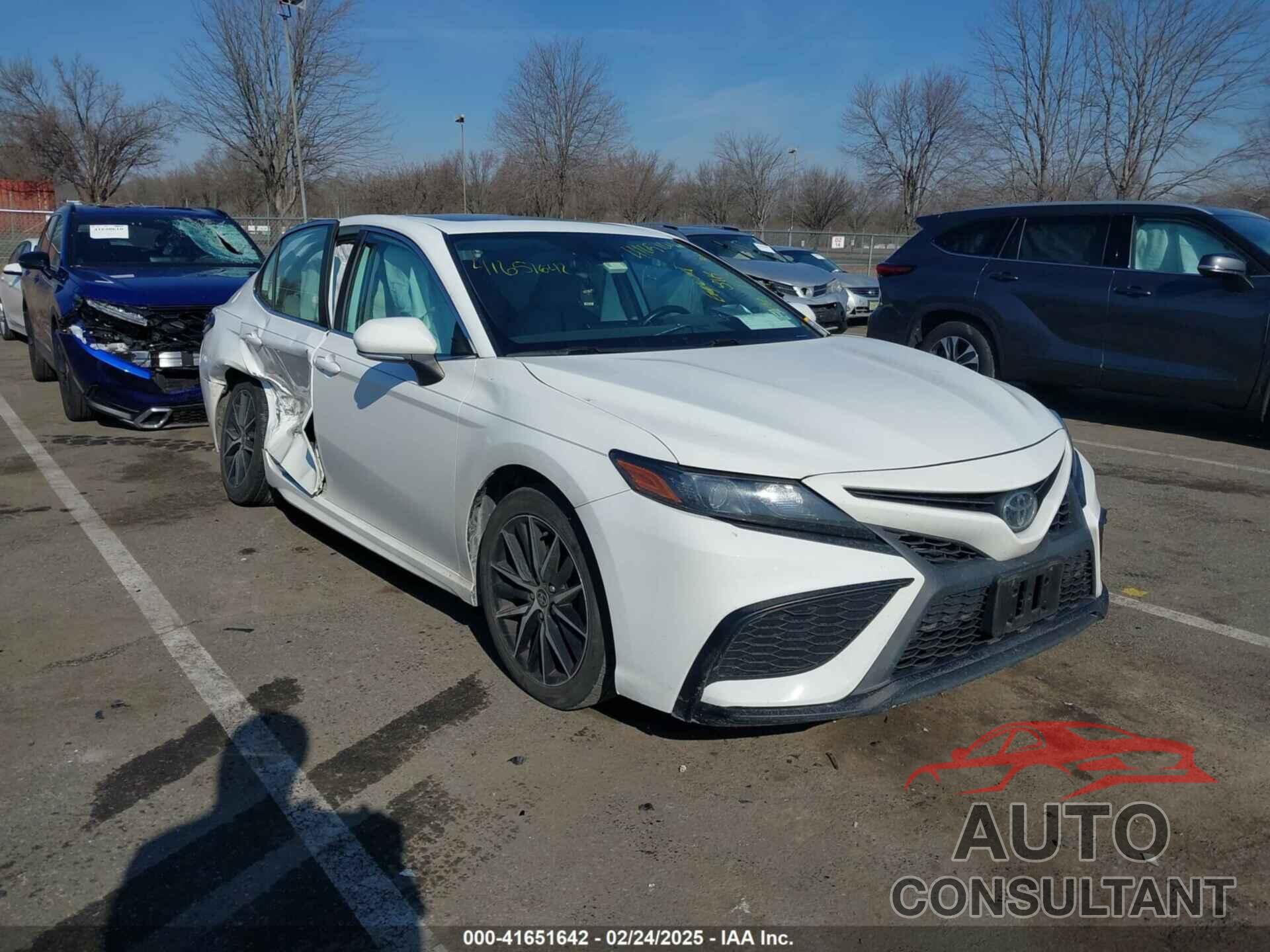 TOYOTA CAMRY 2021 - 4T1T11BK0MU043939