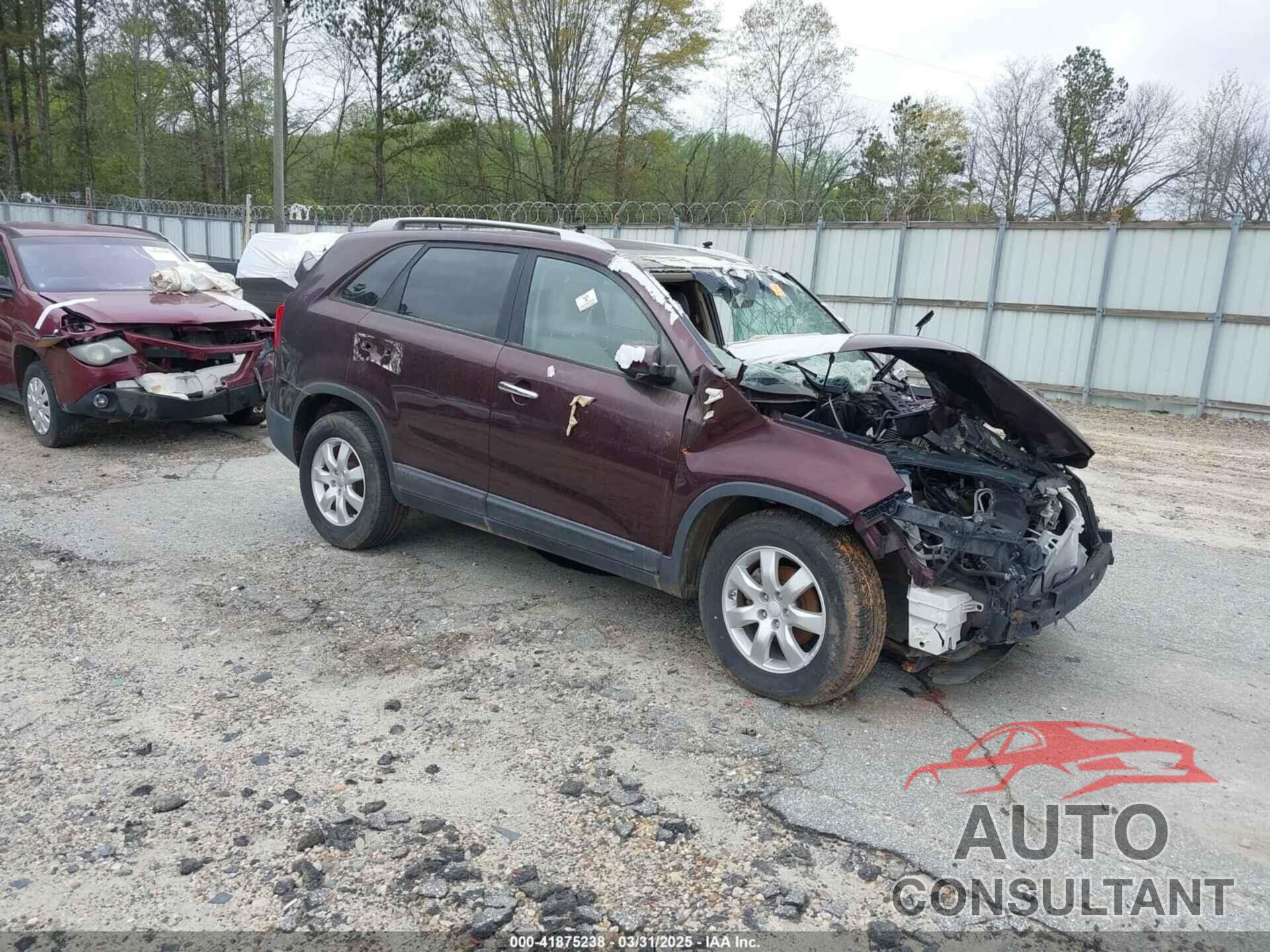 KIA SORENTO 2013 - 5XYKT4A2XDG323012