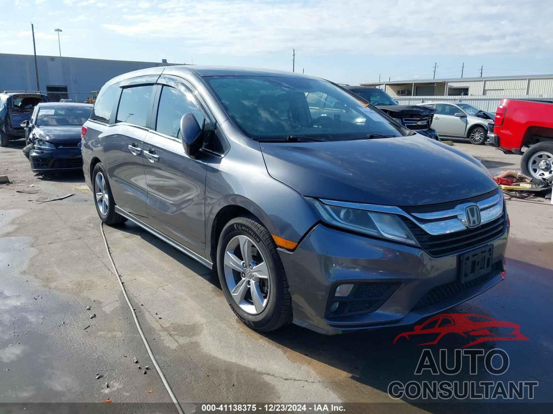 HONDA ODYSSEY 2018 - 5FNRL6H58JB098473