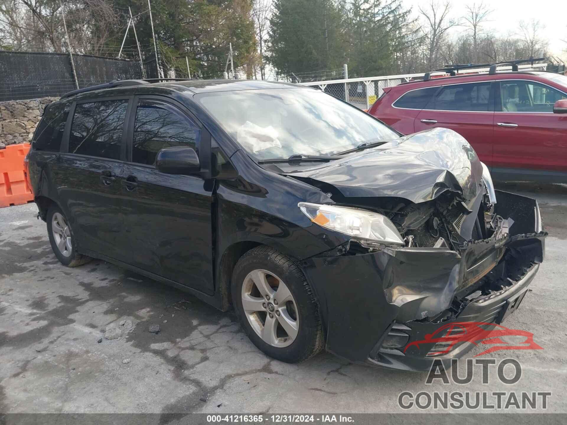 TOYOTA SIENNA 2018 - 5TDKZ3DCXJS948487