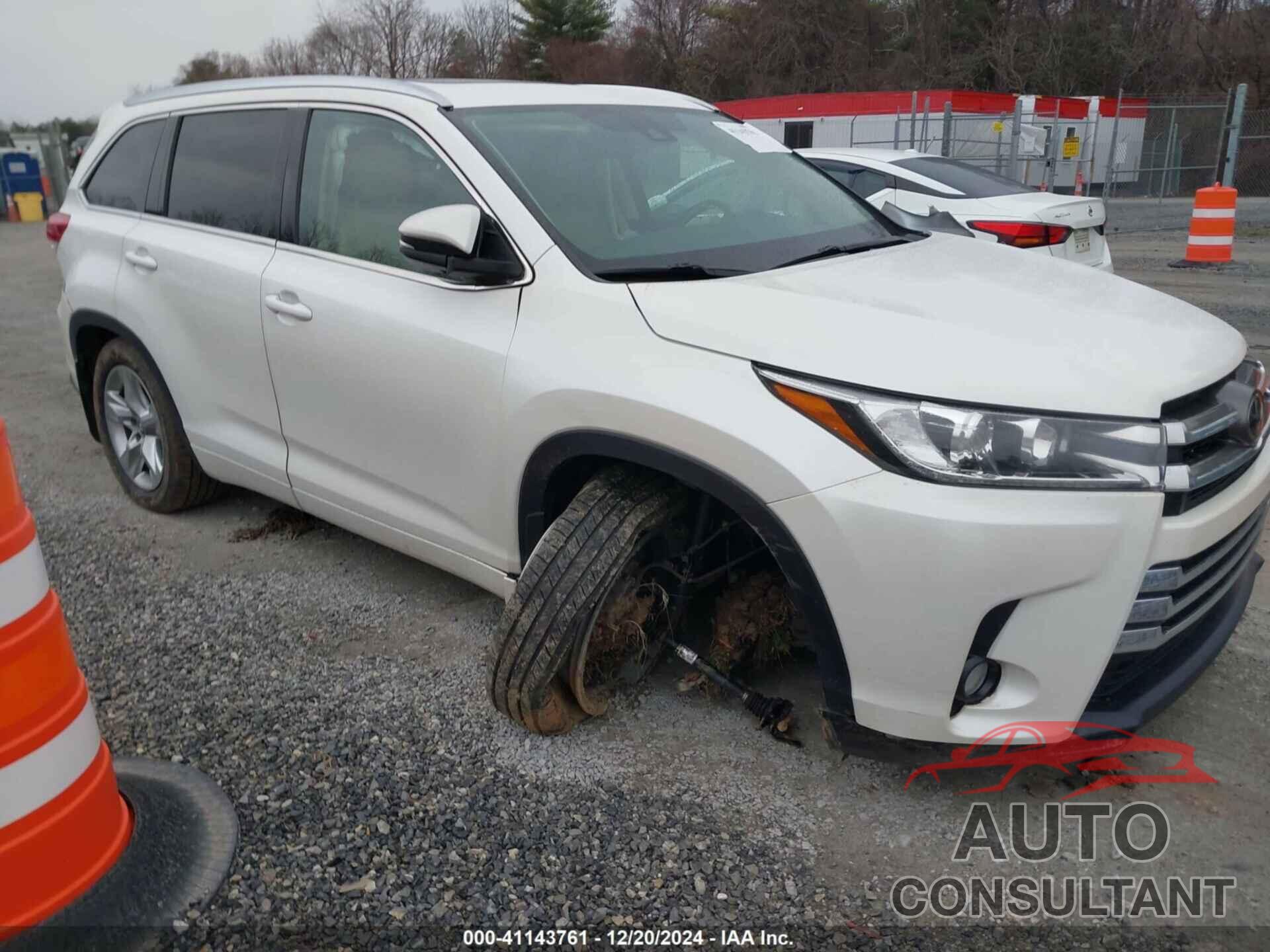 TOYOTA HIGHLANDER 2018 - 5TDDZRFH3JS851670