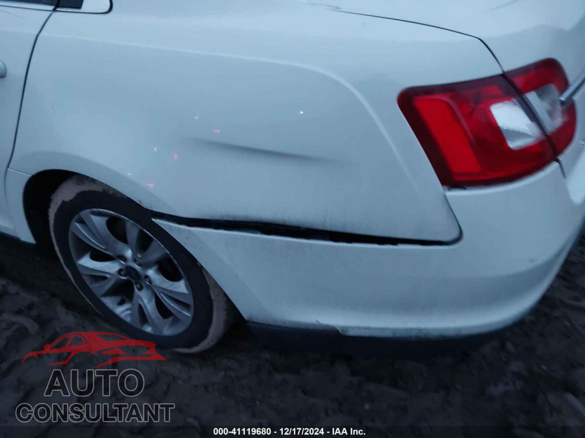 FORD TAURUS 2011 - 1FAHP2EW2BG103444