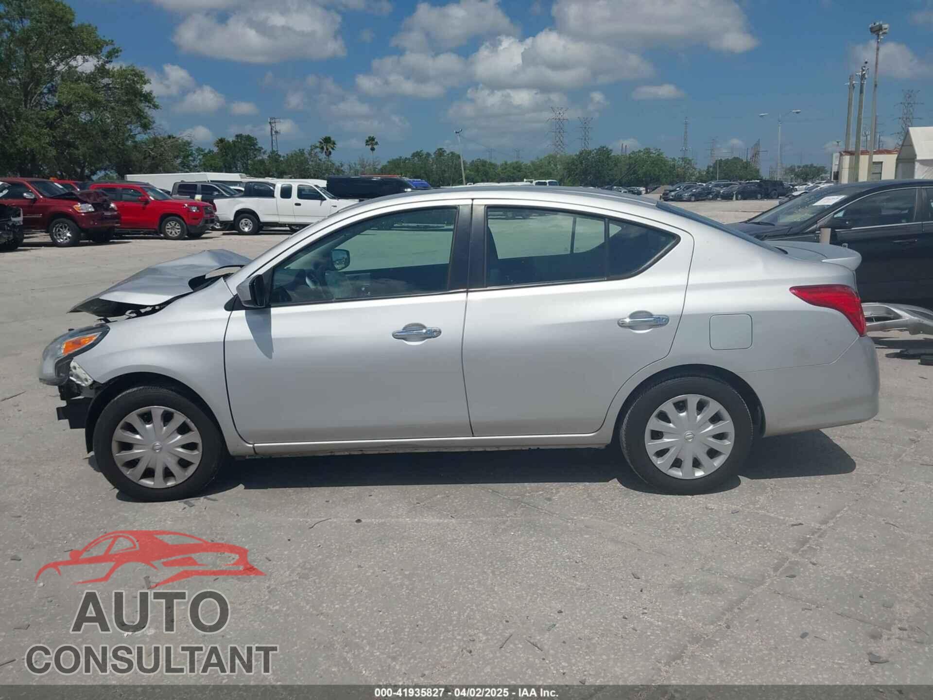 NISSAN VERSA 2019 - 3N1CN7AP3KL856176