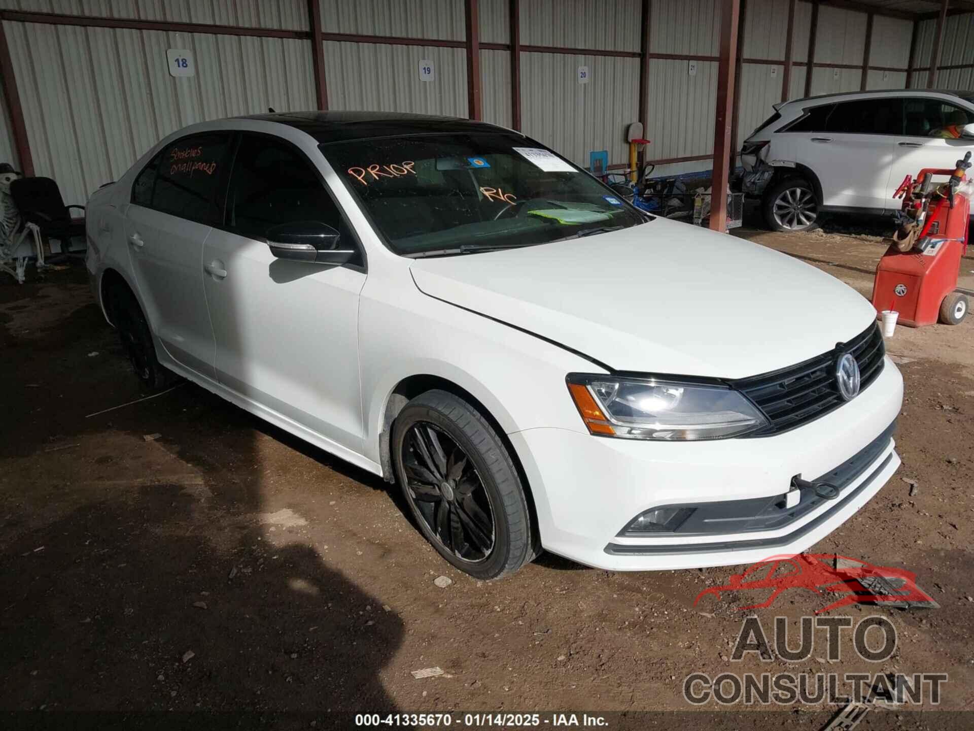 VOLKSWAGEN JETTA 2018 - 3VWD17AJ6JM225498