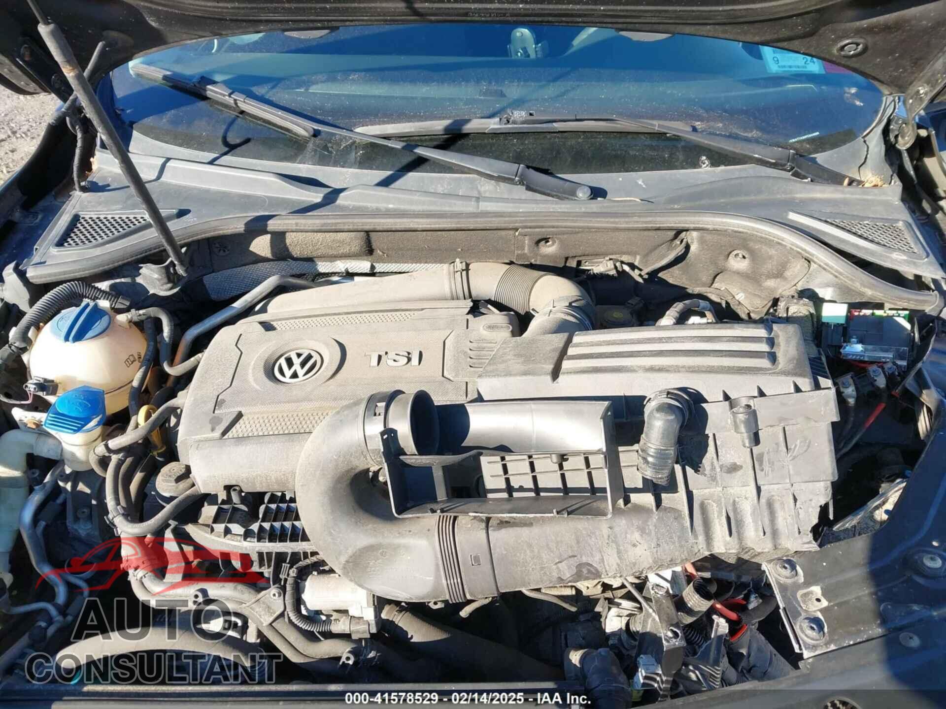 VOLKSWAGEN PASSAT 2015 - 1VWAT7A34FC044696