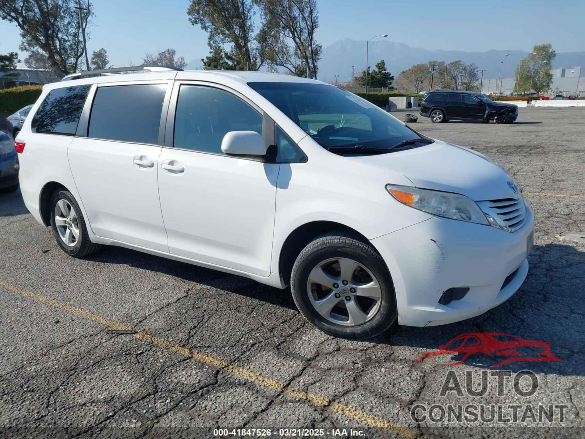 TOYOTA SIENNA 2015 - 5TDKK3DC3FS641092