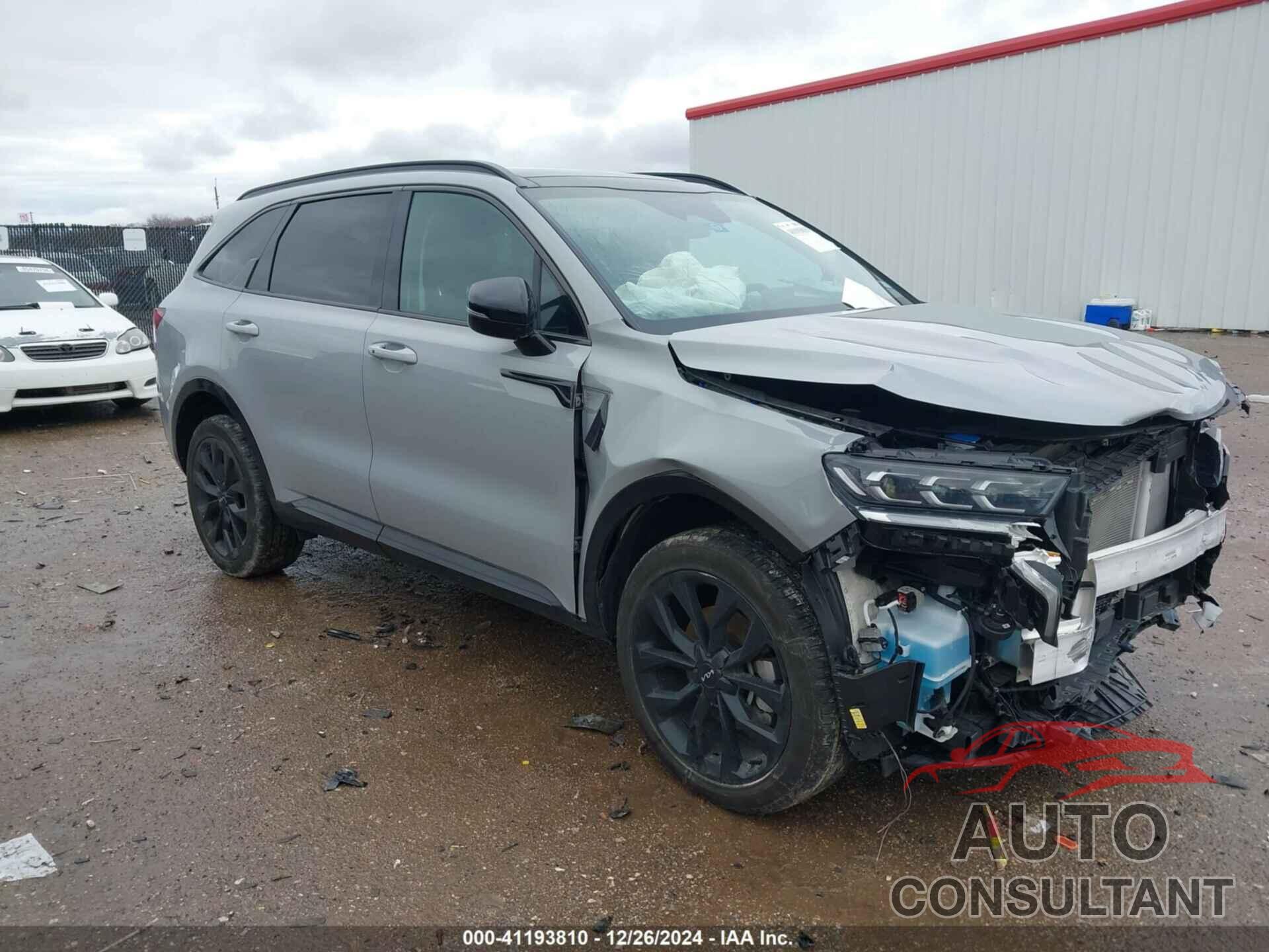 KIA SORENTO 2023 - 5XYRKDLF6PG241199