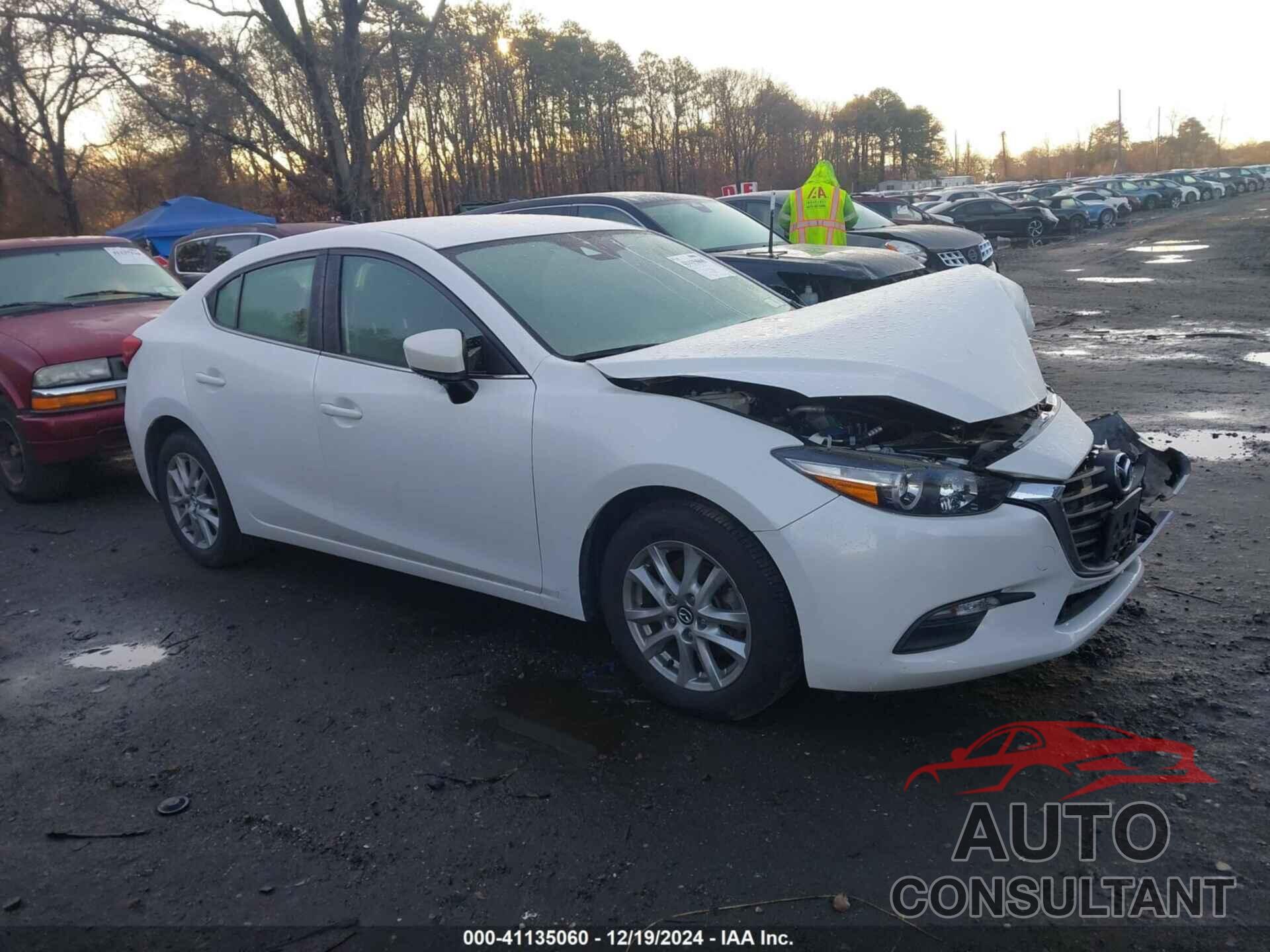 MAZDA MAZDA3 2018 - 3MZBN1U73JM202771