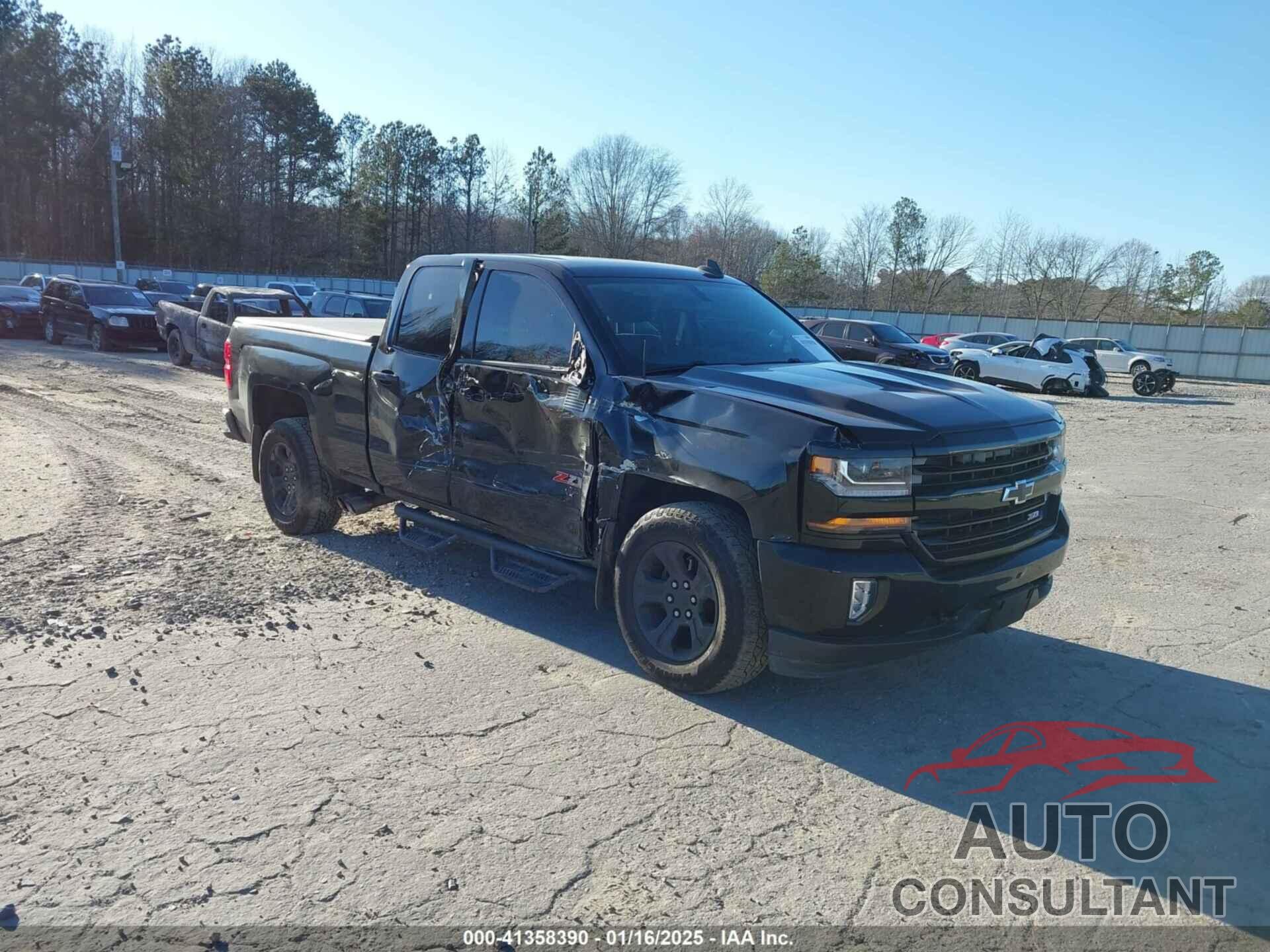 CHEVROLET SILVERADO 1500 2017 - 1GCVKREC5HZ175617