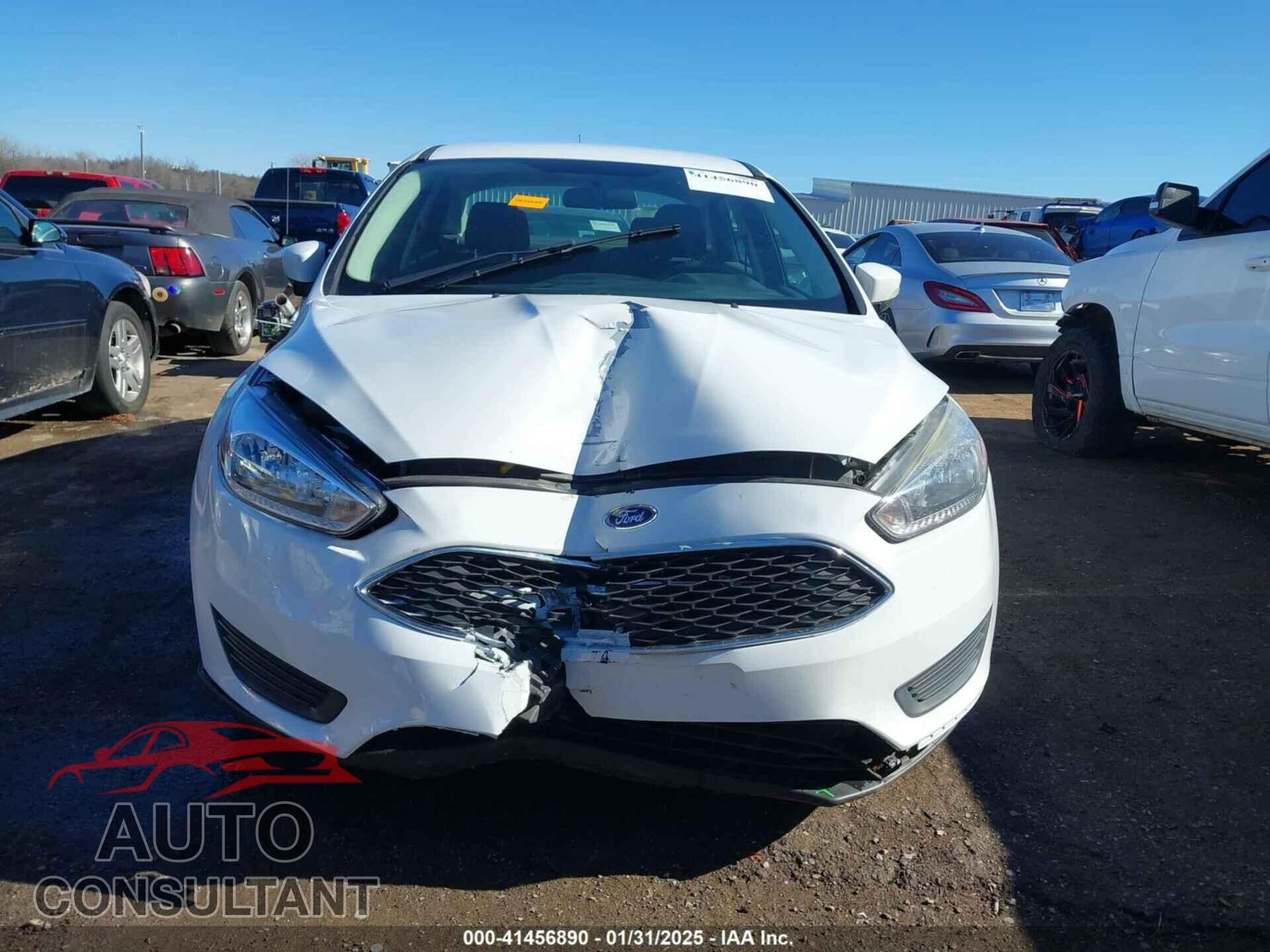 FORD FOCUS 2017 - 1FADP3F20HL347495