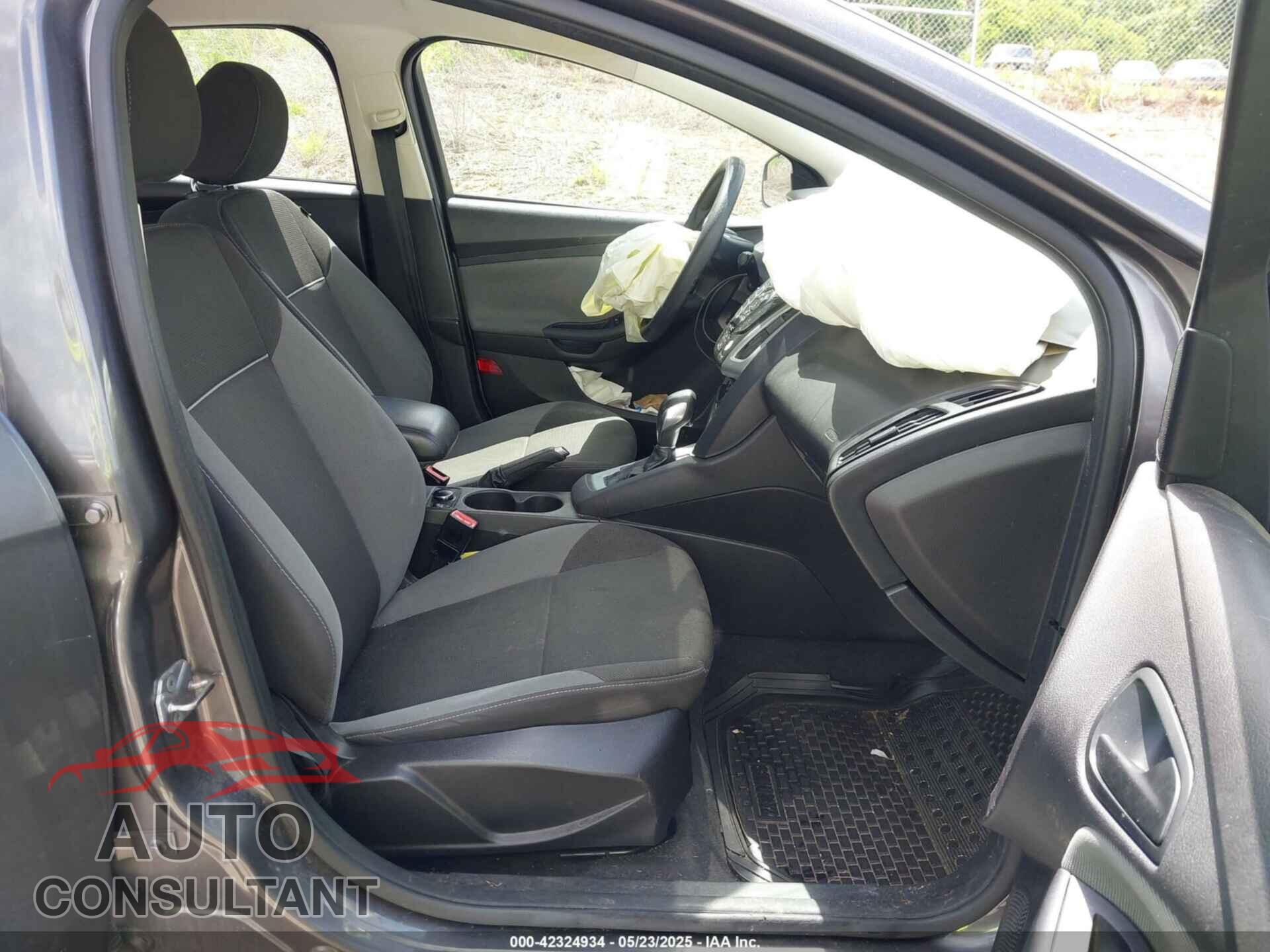 FORD FOCUS 2012 - 1FAHP3F26CL478487