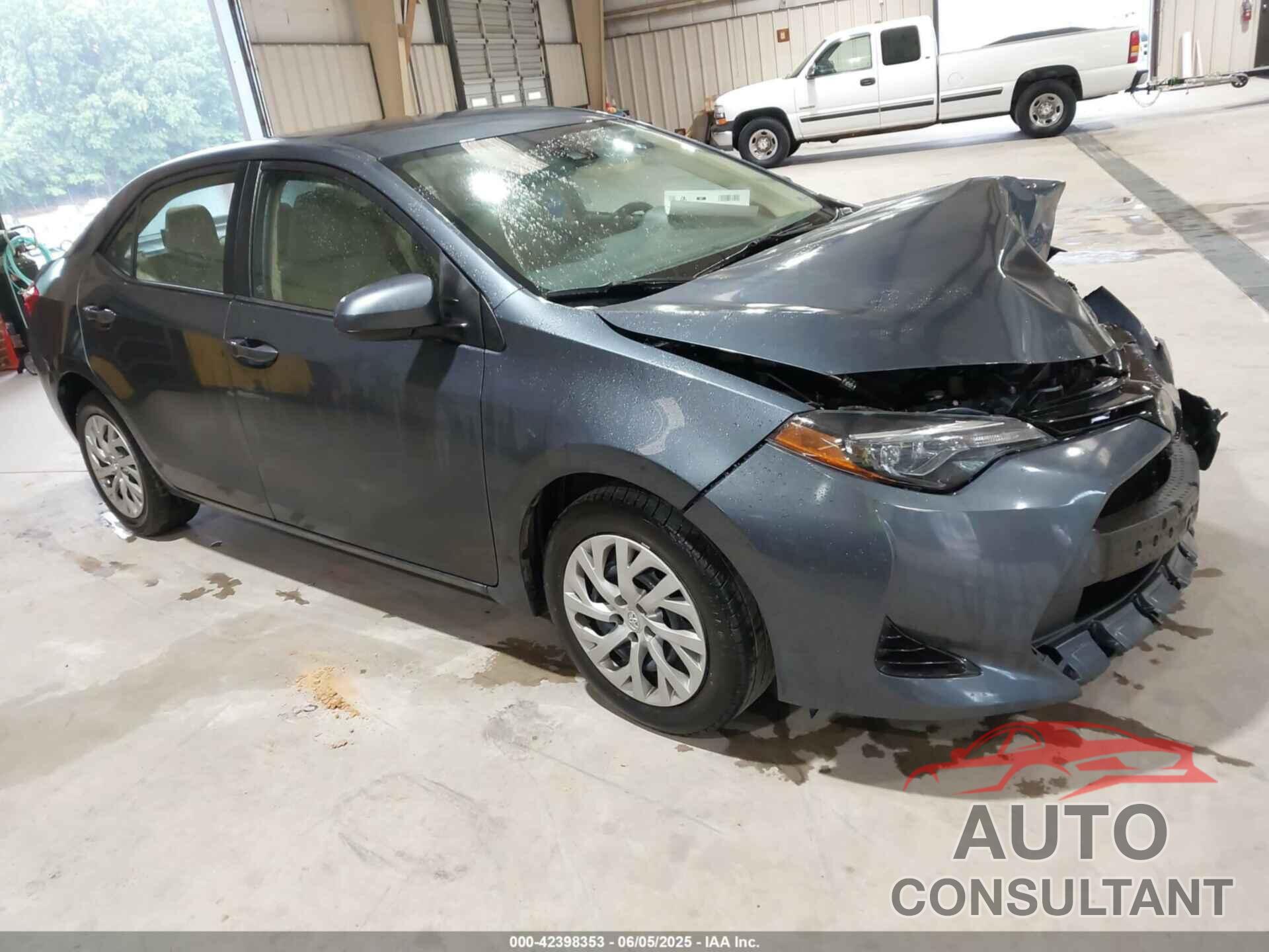 TOYOTA COROLLA 2018 - 2T1BURHE1JC054495