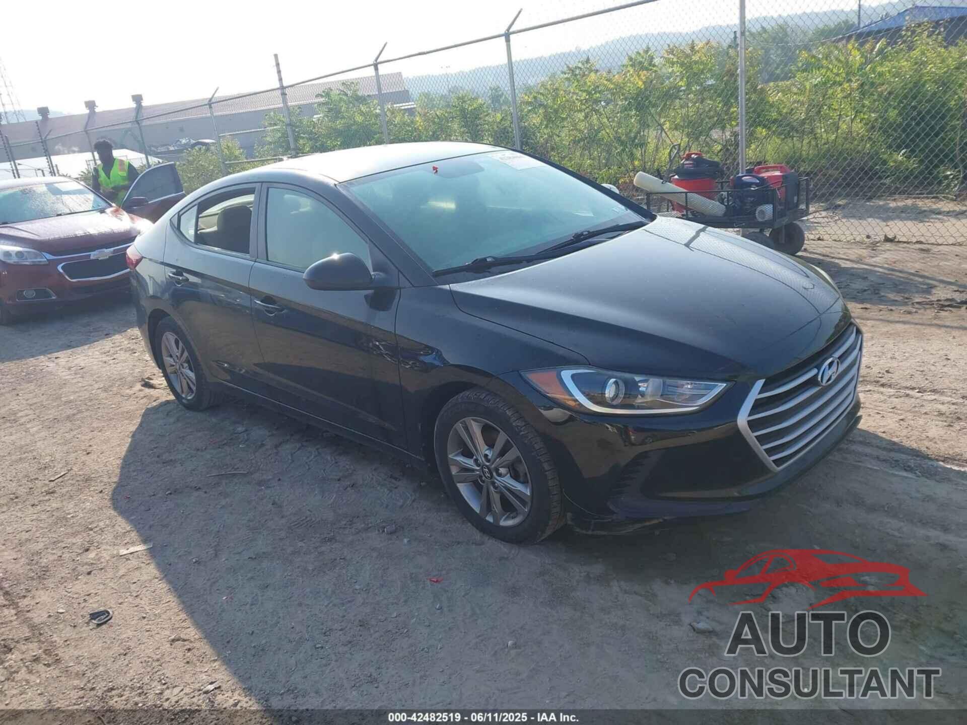 HYUNDAI ELANTRA 2017 - KMHD84LF4HU381059
