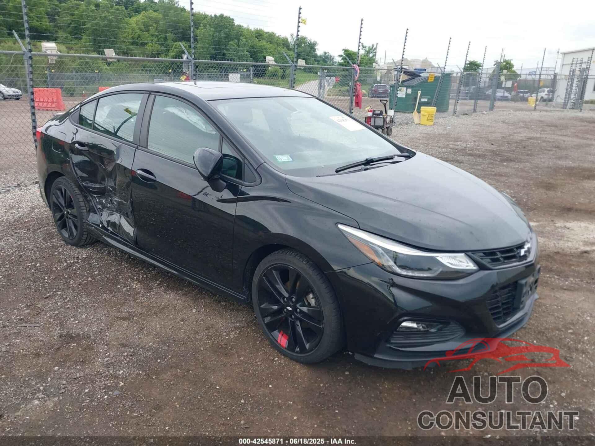 CHEVROLET CRUZE 2018 - 1G1BE5SM3J7166344