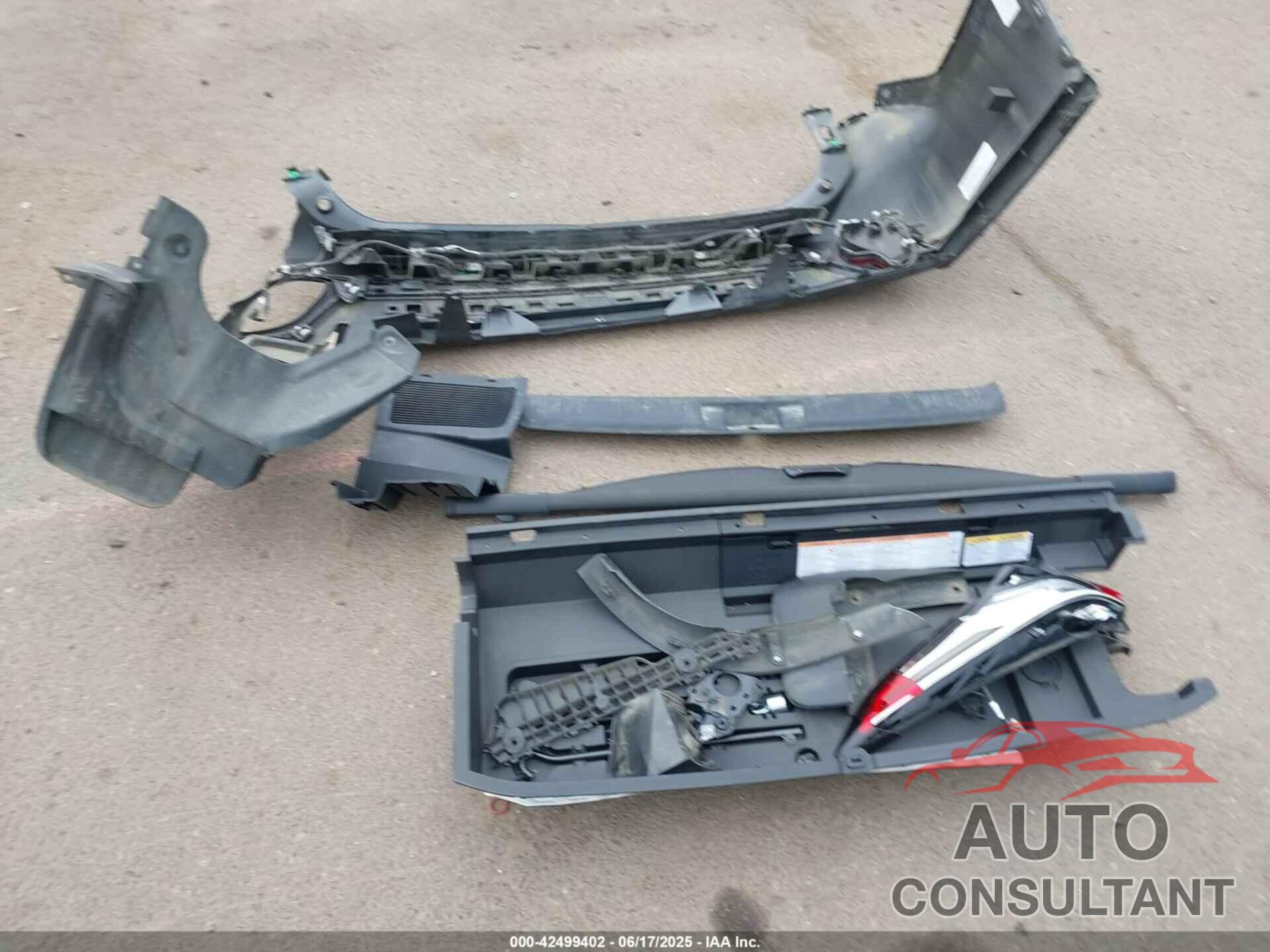 TOYOTA HIGHLANDER 2021 - 5TDDZRBH9MS540657