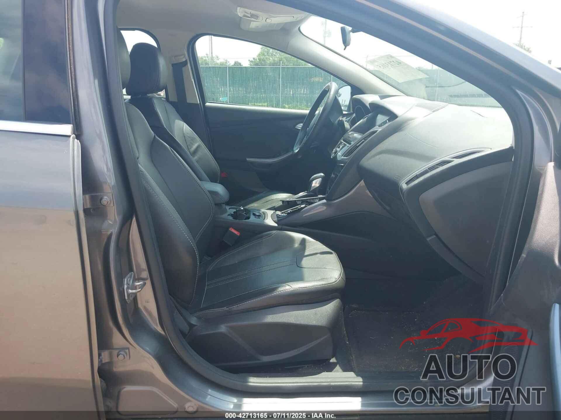 FORD FOCUS 2014 - 1FADP3N25EL224160