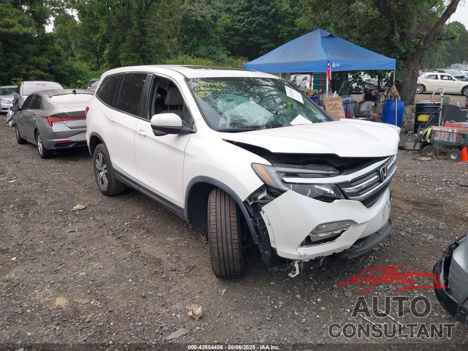 HONDA PILOT 2017 - 5FNYF6H58HB067723
