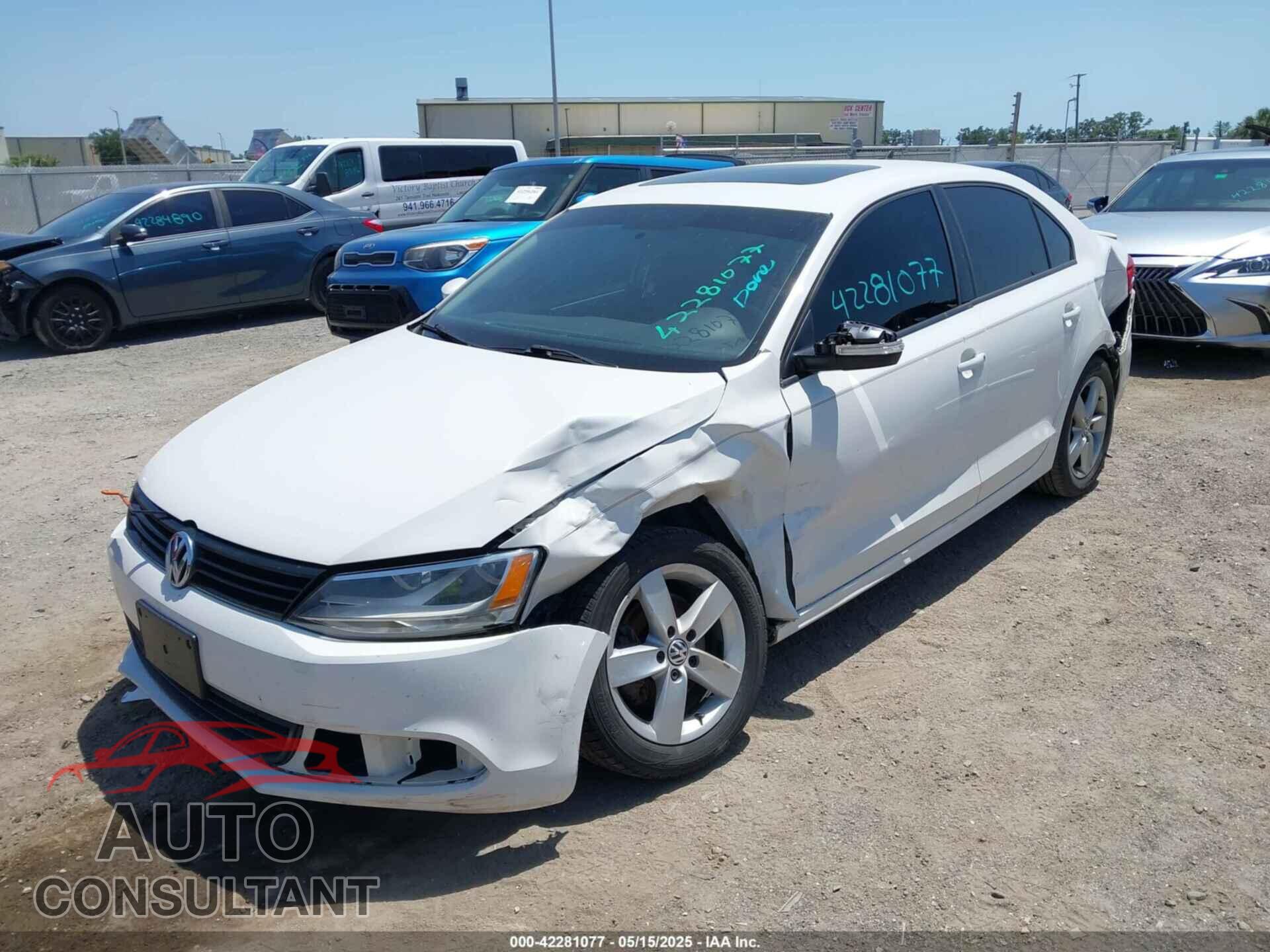VOLKSWAGEN JETTA 2012 - 3VWLL7AJ5CM417536