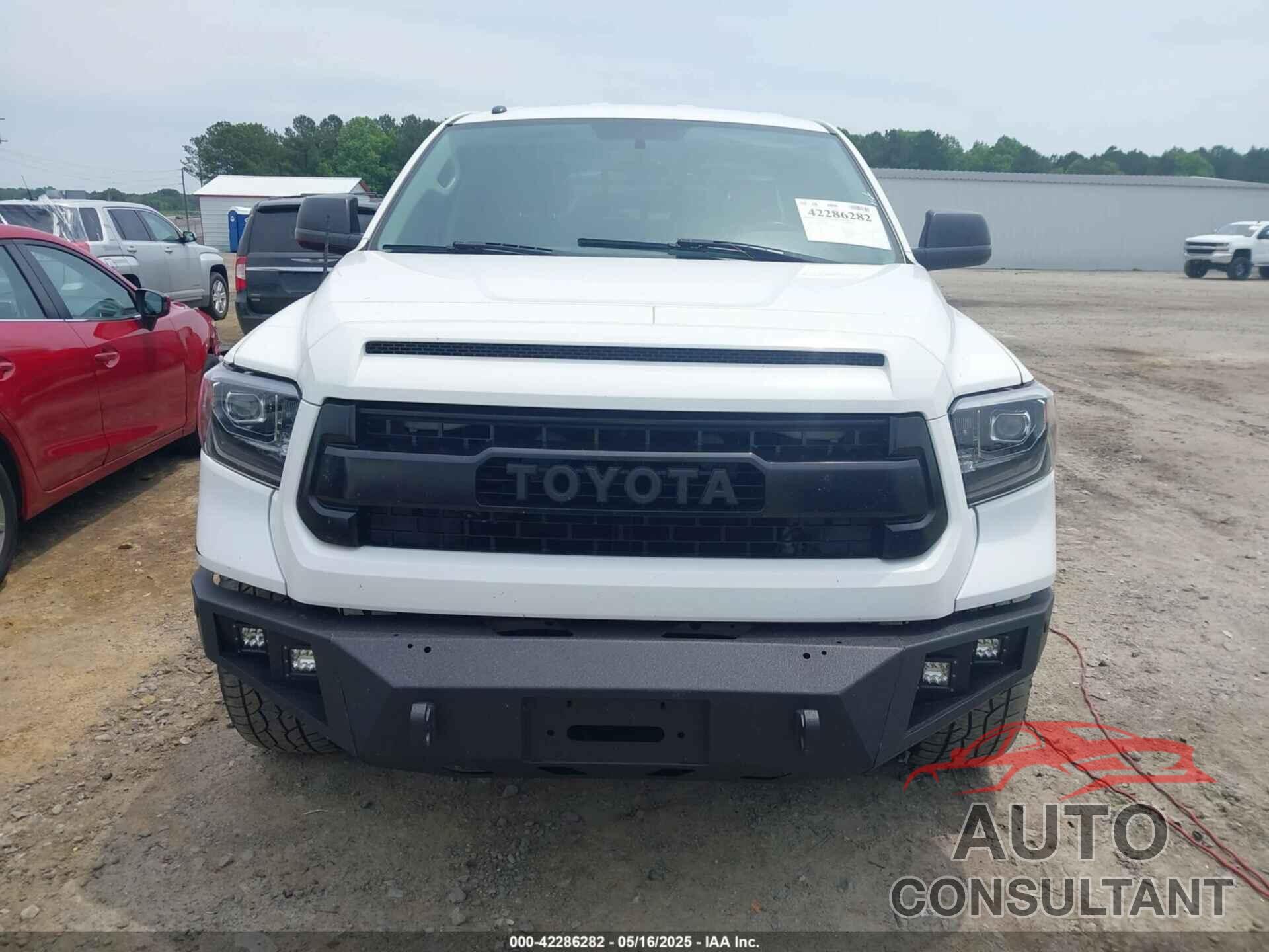 TOYOTA TUNDRA 2017 - 5TFUW5F16HX626071