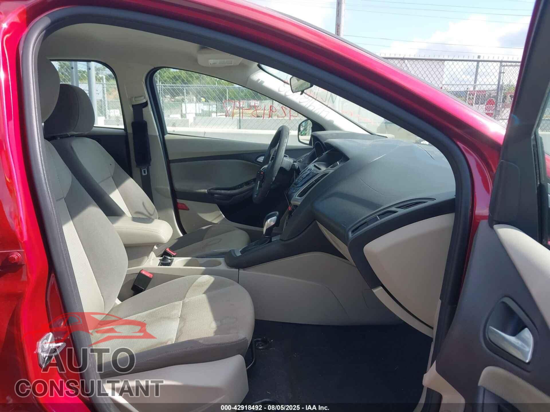 FORD FOCUS 2014 - 1FADP3F28EL416896