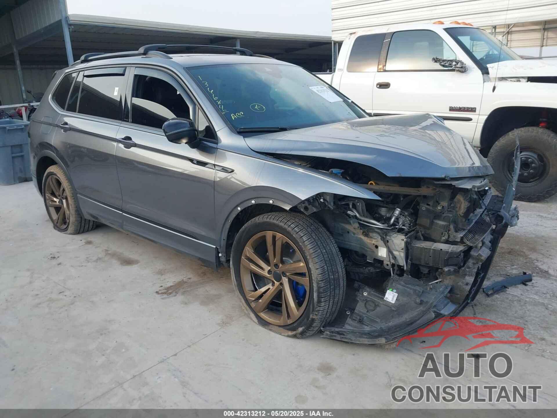 VOLKSWAGEN TIGUAN 2023 - 3VVCB7AX2PM107104