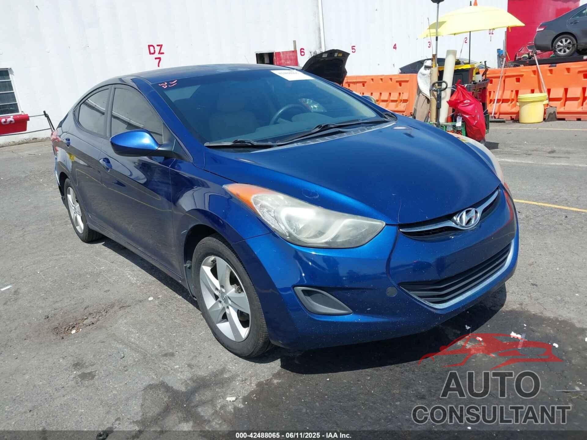 HYUNDAI ELANTRA 2013 - KMHDH4AE9DU870836