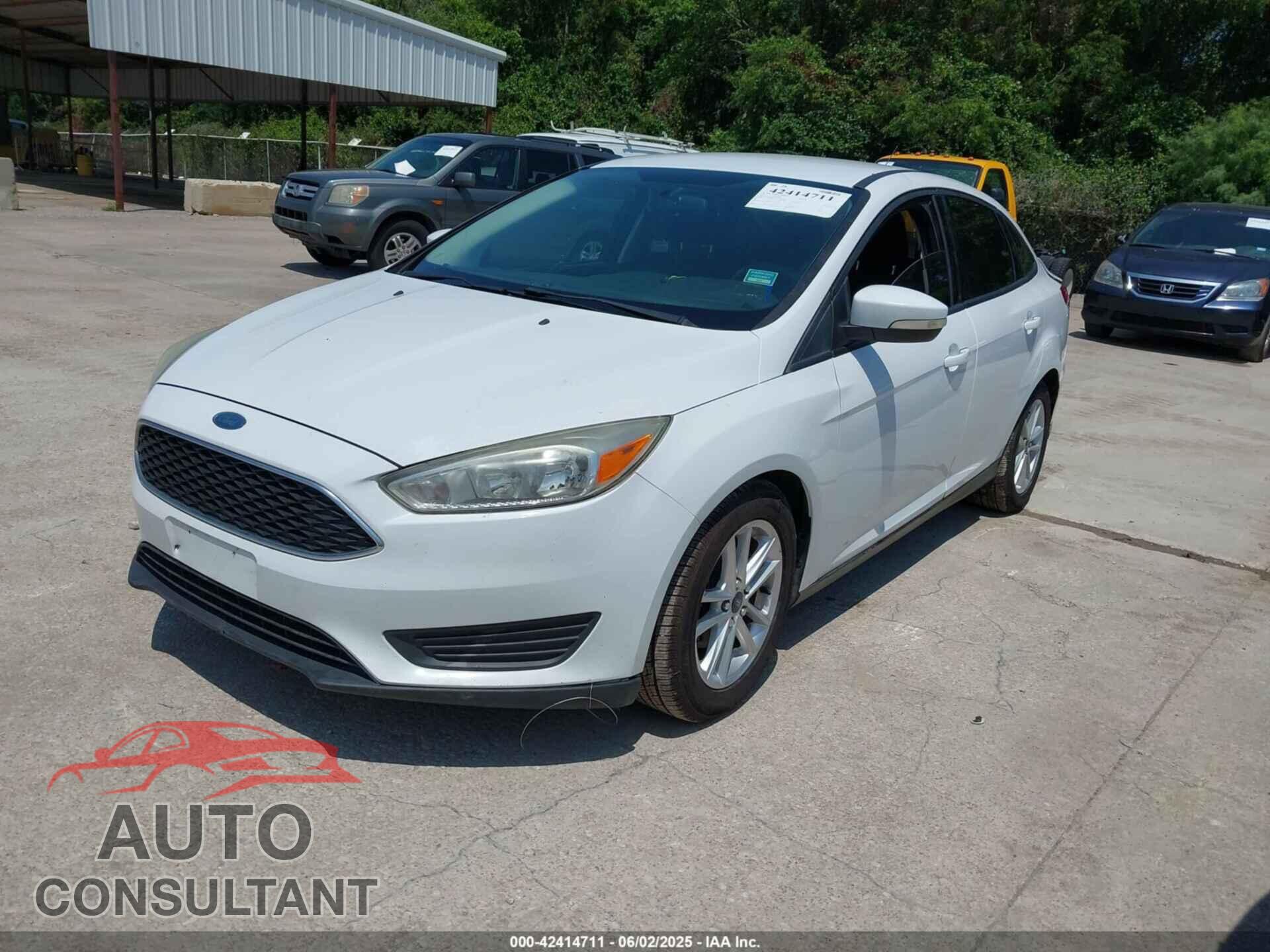 FORD FOCUS 2017 - 1FADP3F28HL307889