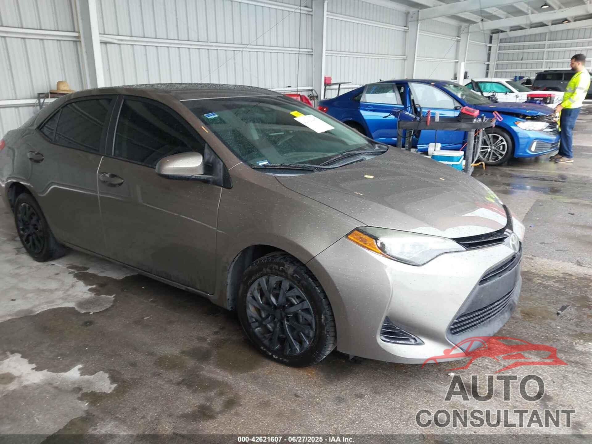 TOYOTA COROLLA 2018 - 5YFBURHE5JP794261