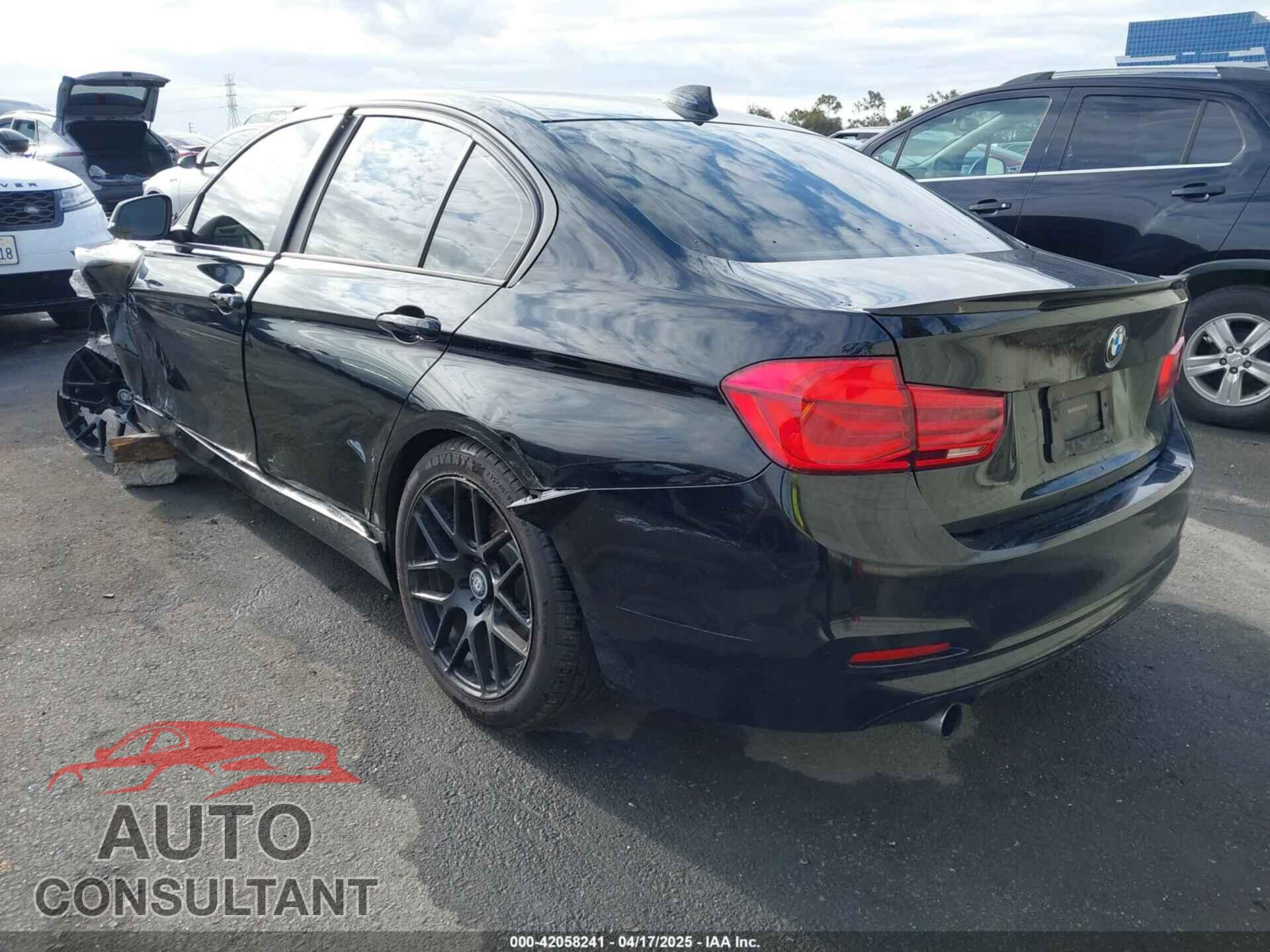 BMW 320I 2016 - WBA8E1G52GNU11325