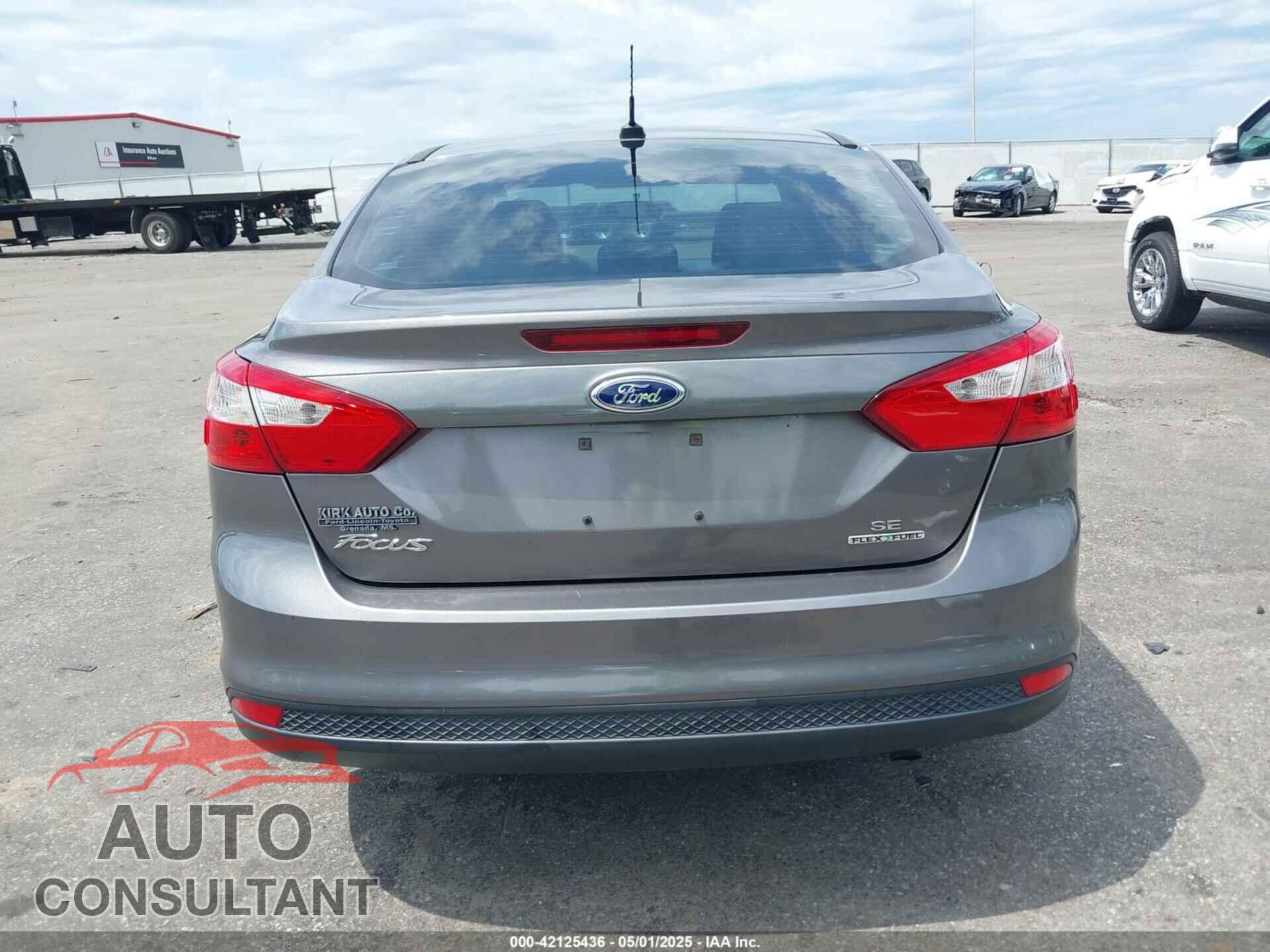 FORD FOCUS 2014 - 1FADP3F22E6429920