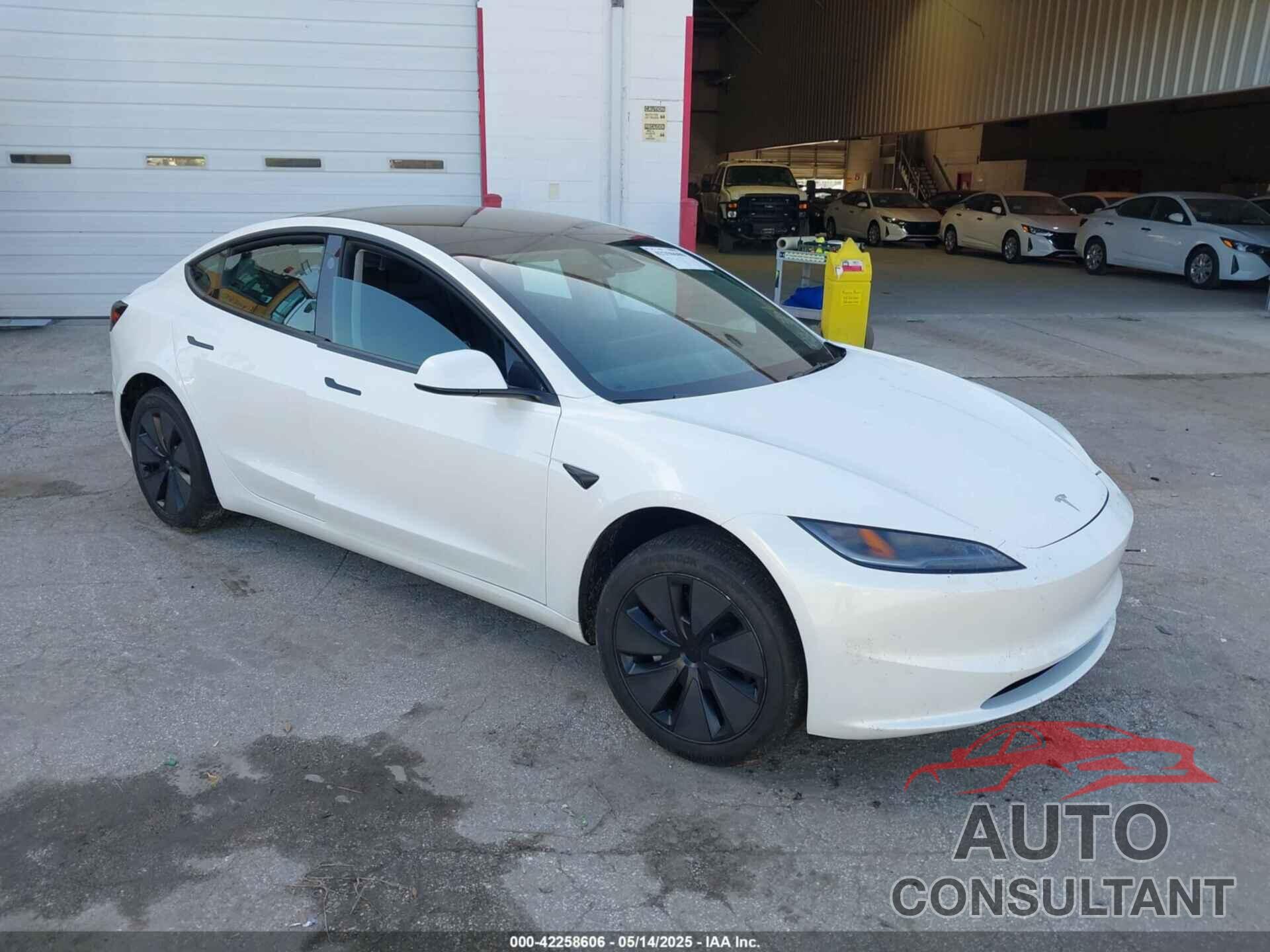 TESLA MODEL 3 2025 - 5YJ3E1EA2SF988439