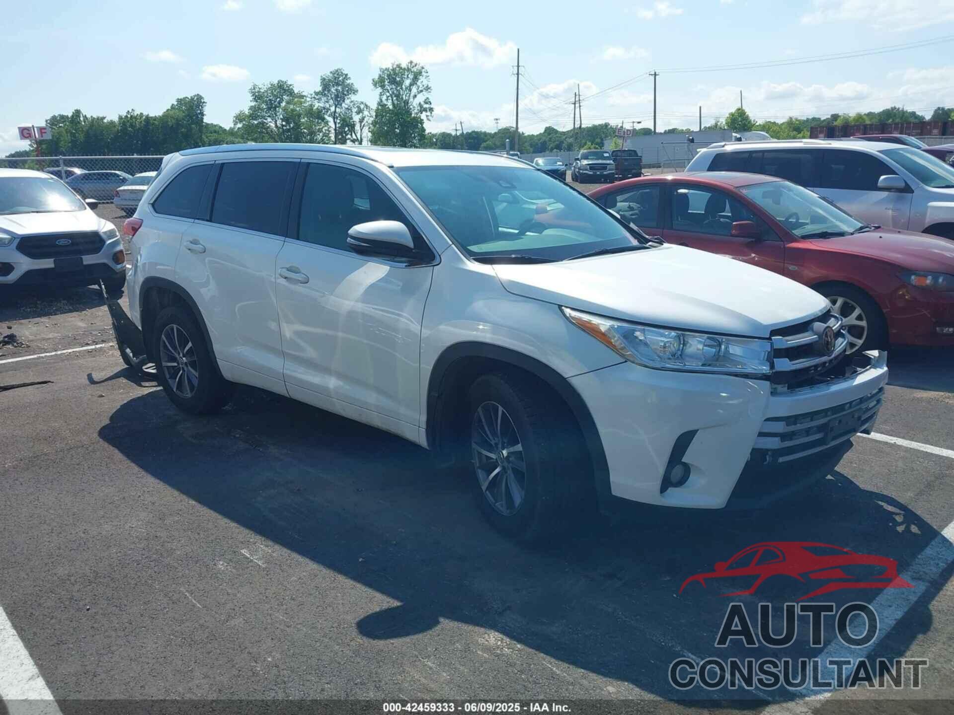 TOYOTA HIGHLANDER 2018 - 5TDJZRFHXJS808978