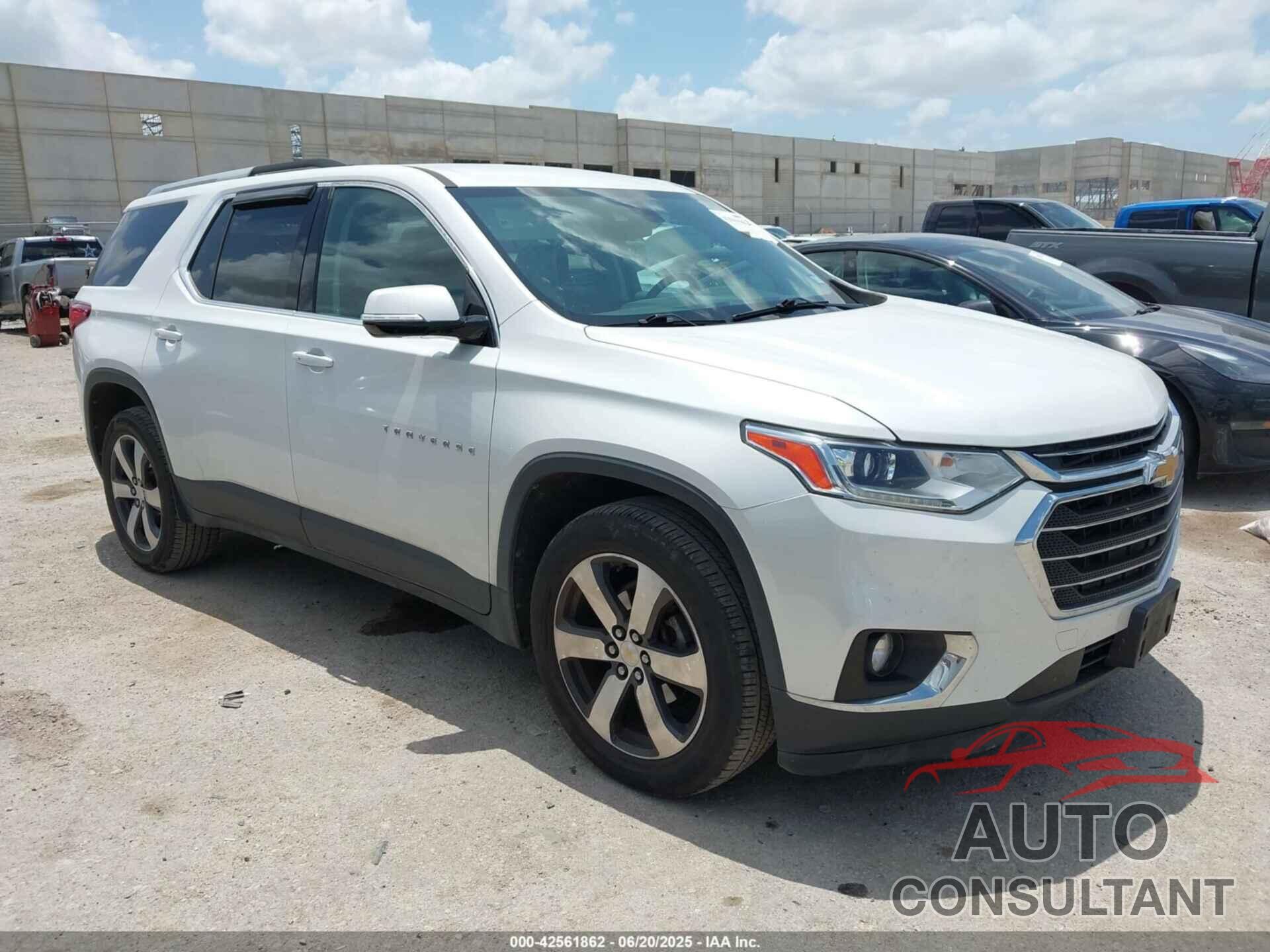 CHEVROLET TRAVERSE 2018 - 1GNERHKW5JJ137319