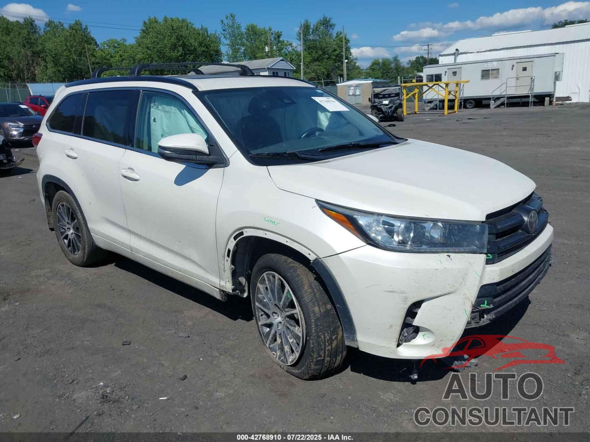 TOYOTA HIGHLANDER 2017 - 5TDJZRFH4HS519587