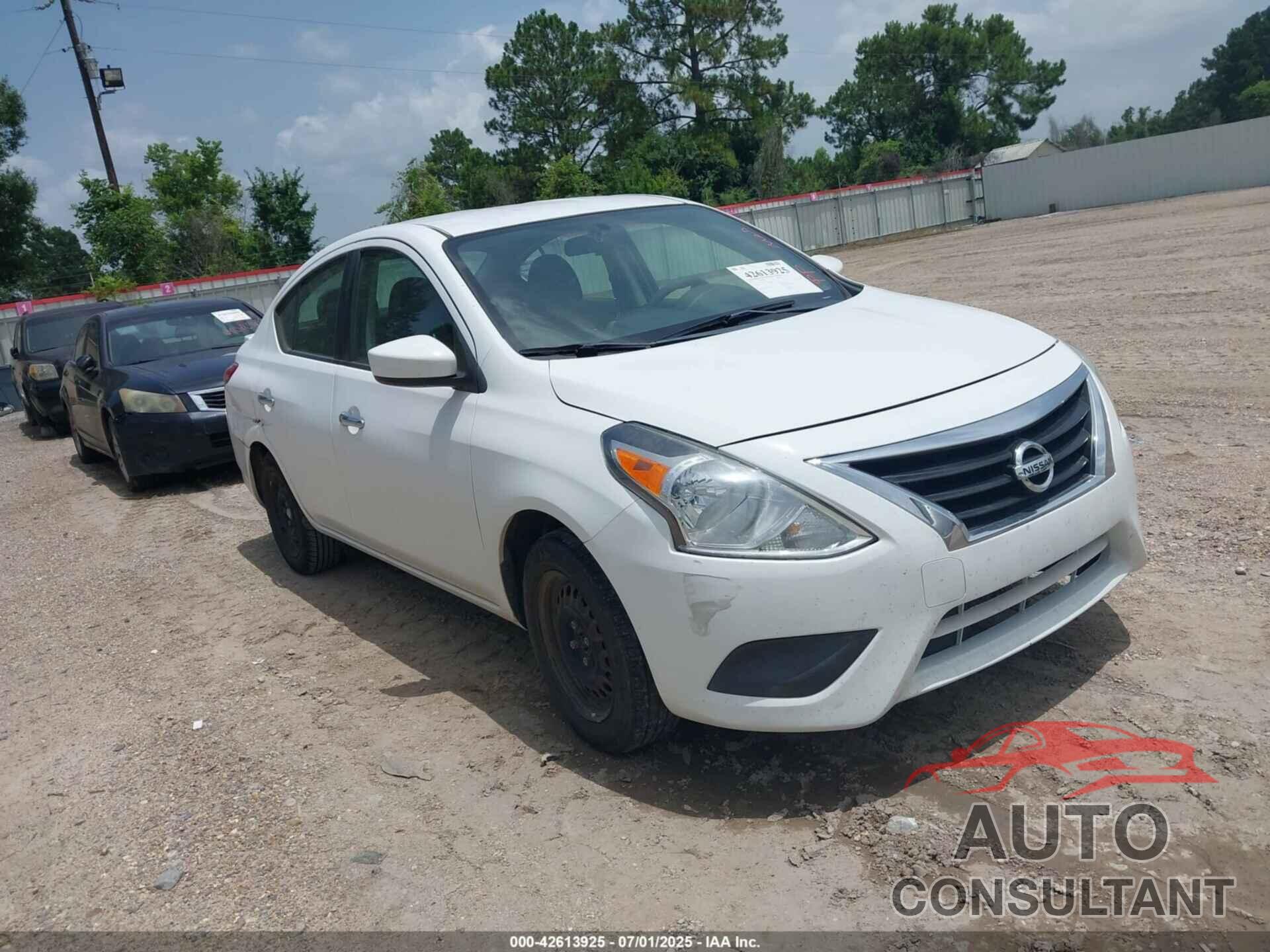 NISSAN VERSA 2018 - 3N1CN7AP0JL865688
