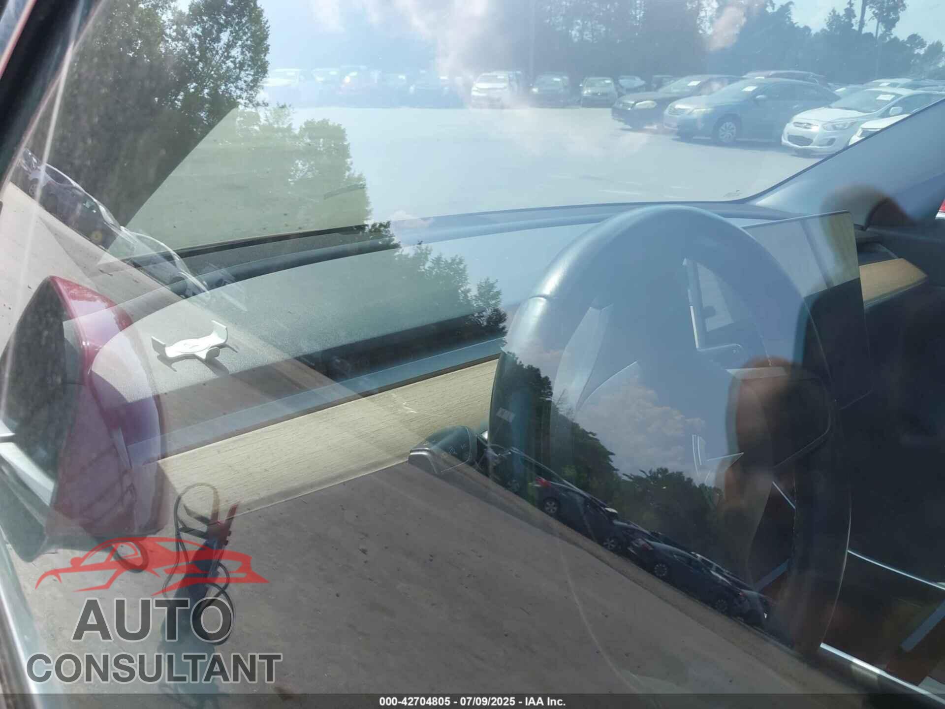 TESLA MODEL 3 2018 - 5YJ3E1EB8JF065809