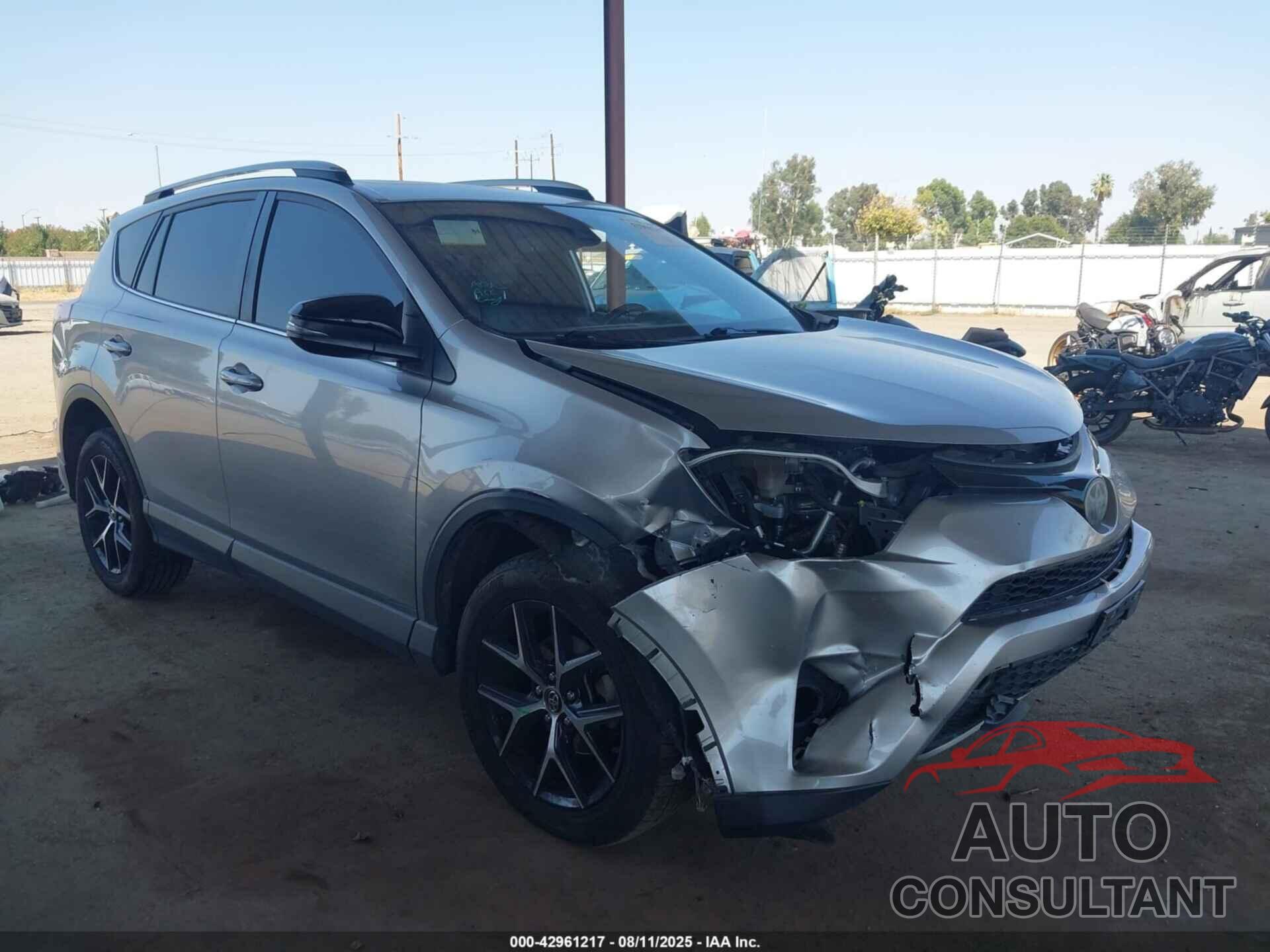 TOYOTA RAV4 2018 - JTMNFREV4JJ164182