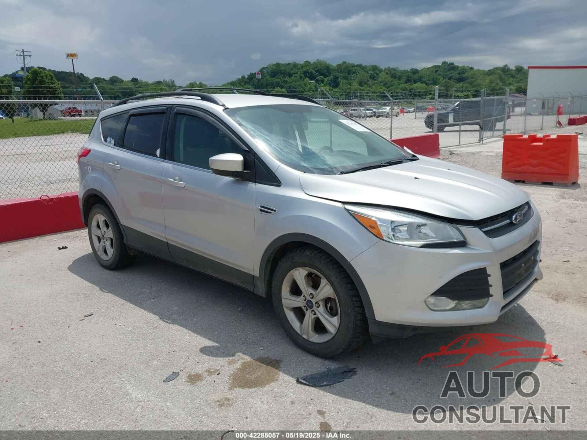 FORD ESCAPE 2015 - 1FMCU9G98FUC06691