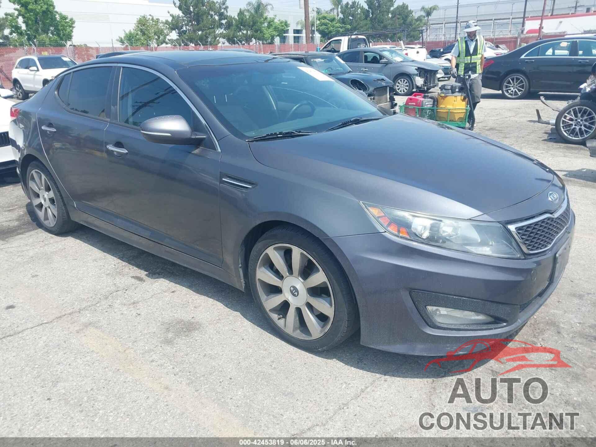 KIA OPTIMA 2011 - KNAGR4A68B5185707